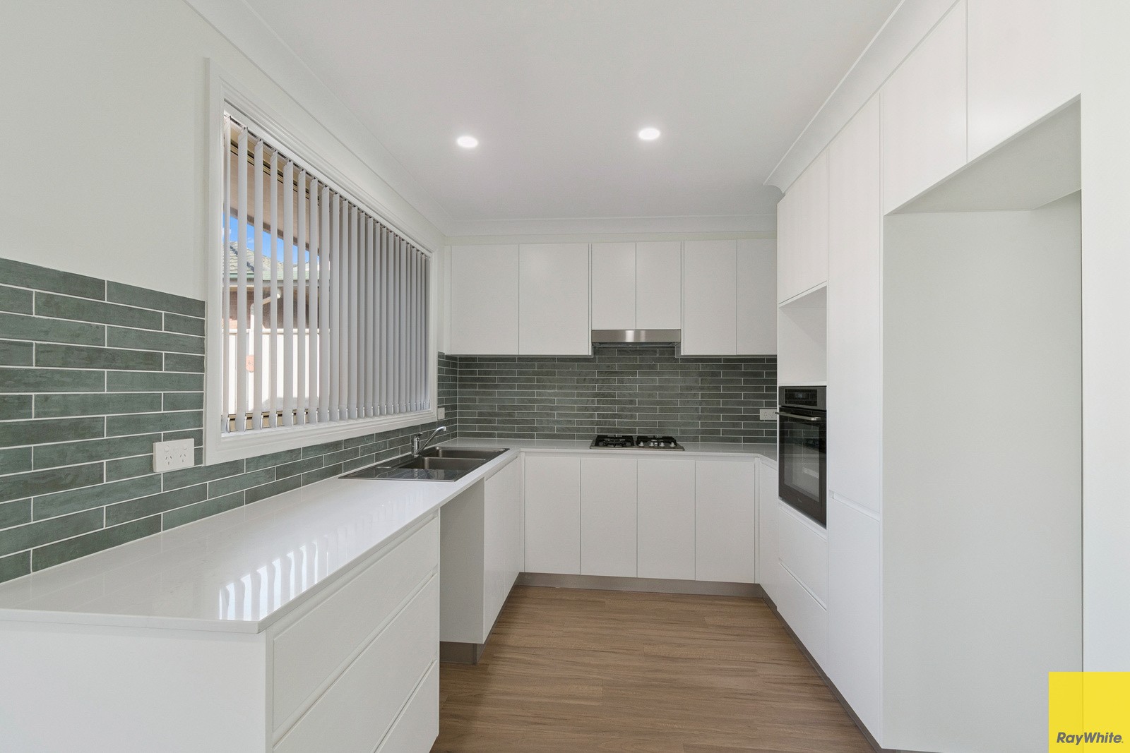 1/4 Barham Place, Horsley, NSW 2530