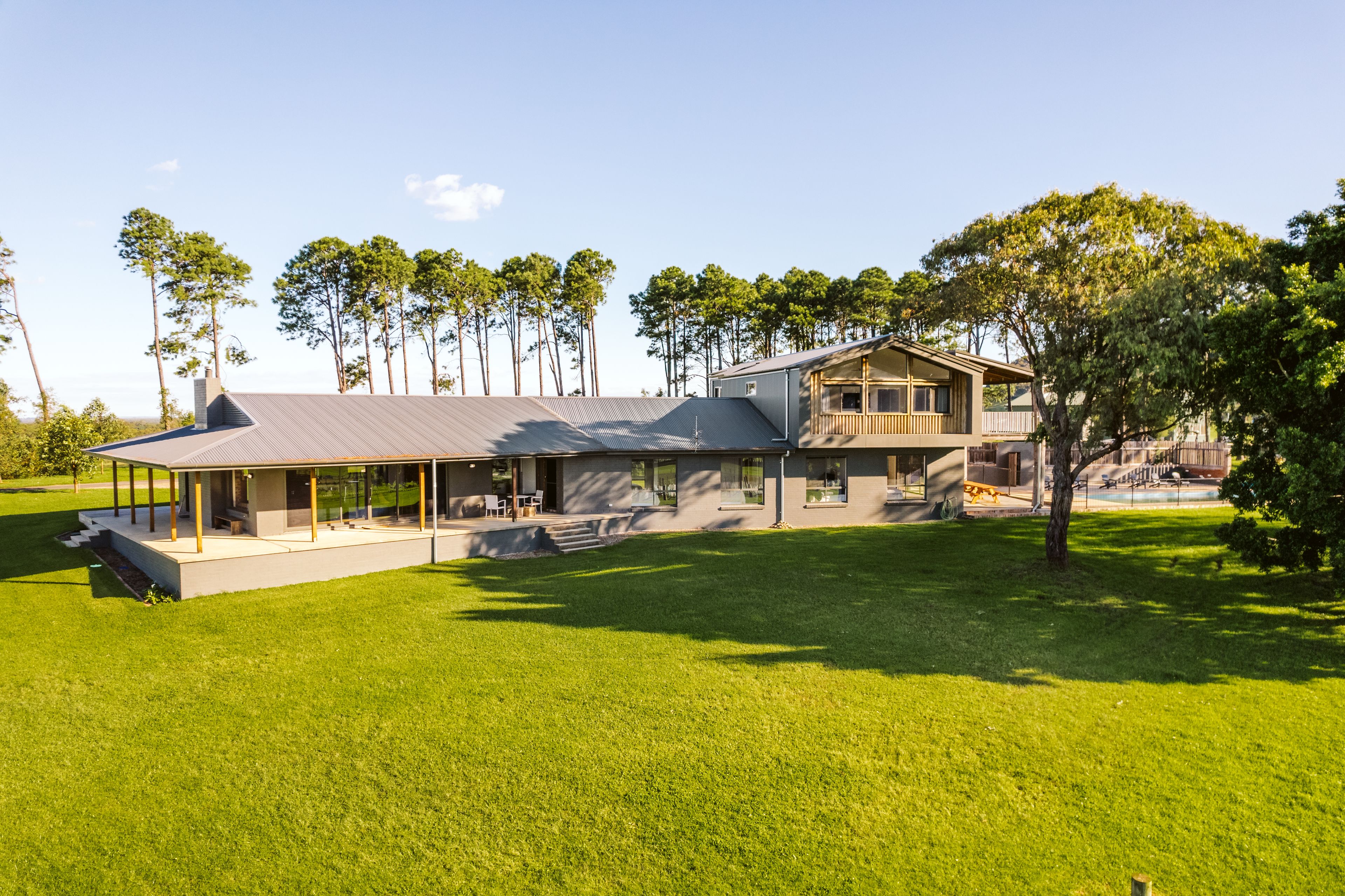 11 Coolangatta Road — photo 4 of 14