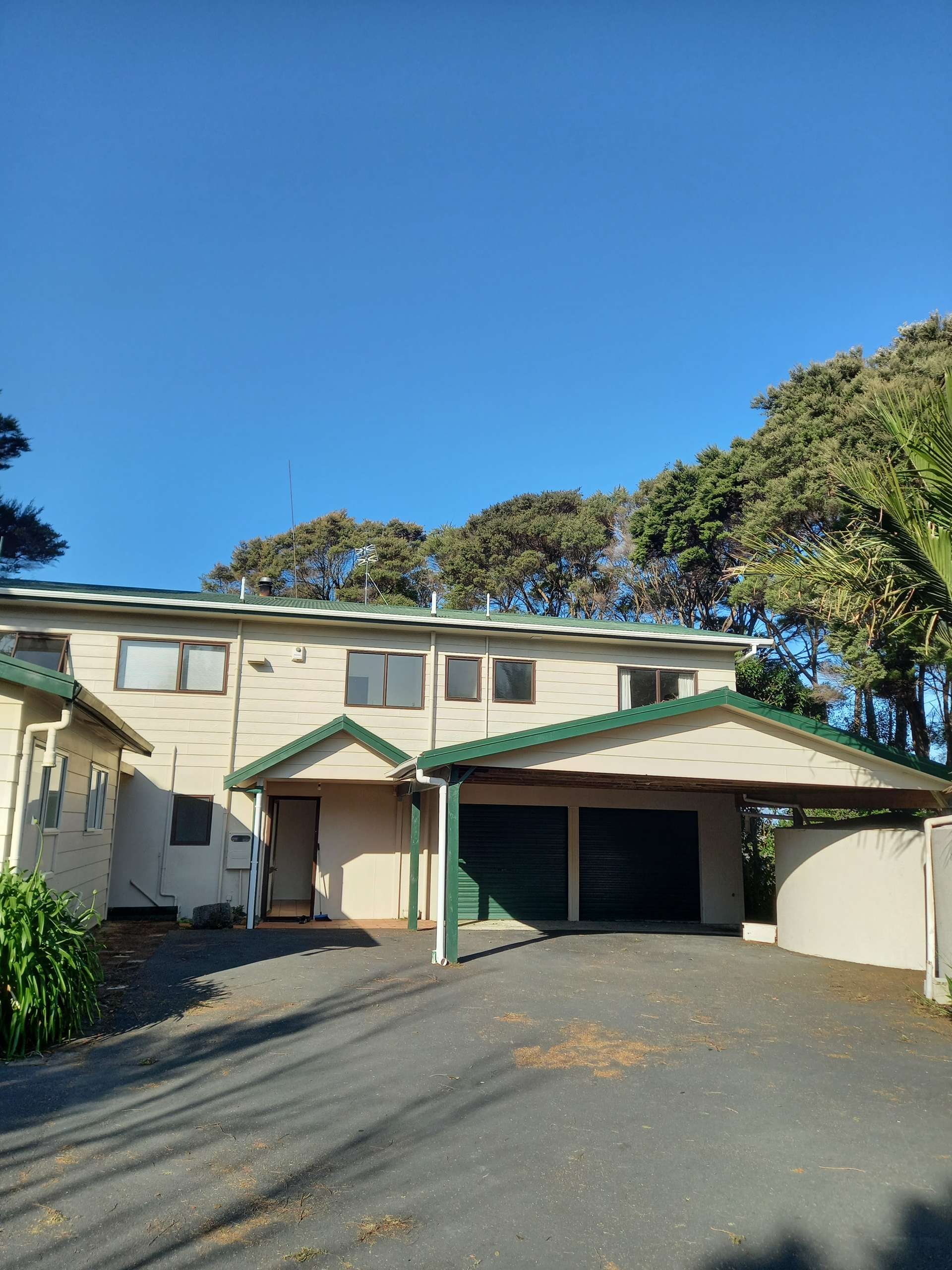 526 Whangaparaoa Road photo 0