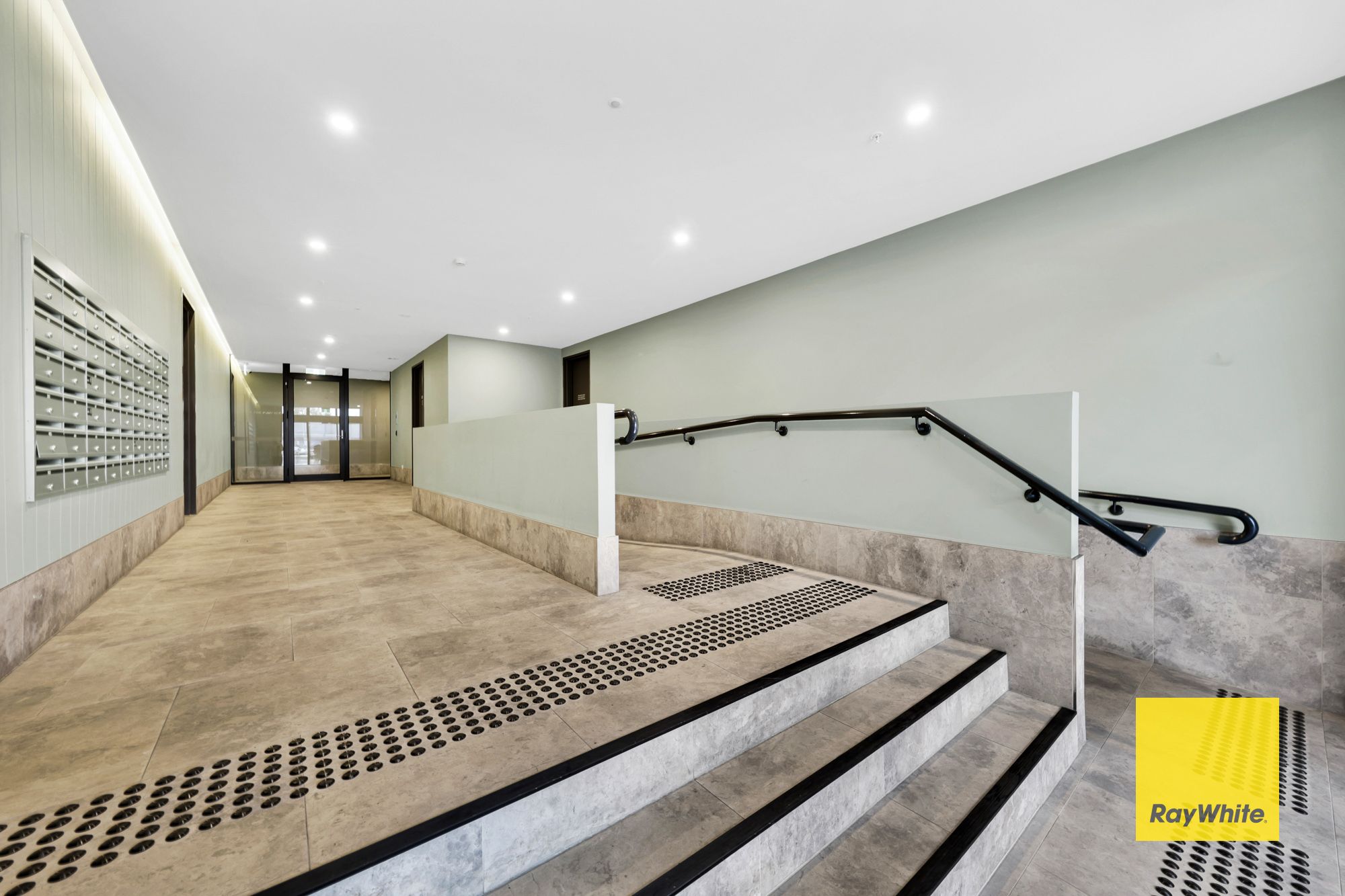 105/380 Bell Street — photo 13 of 15