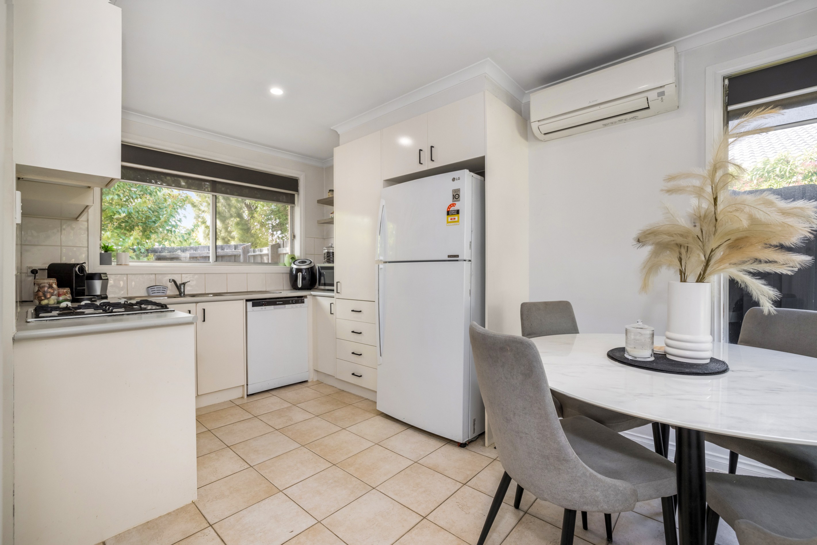 1/27 Renwick Road, Ferntree Gully, VIC 3156