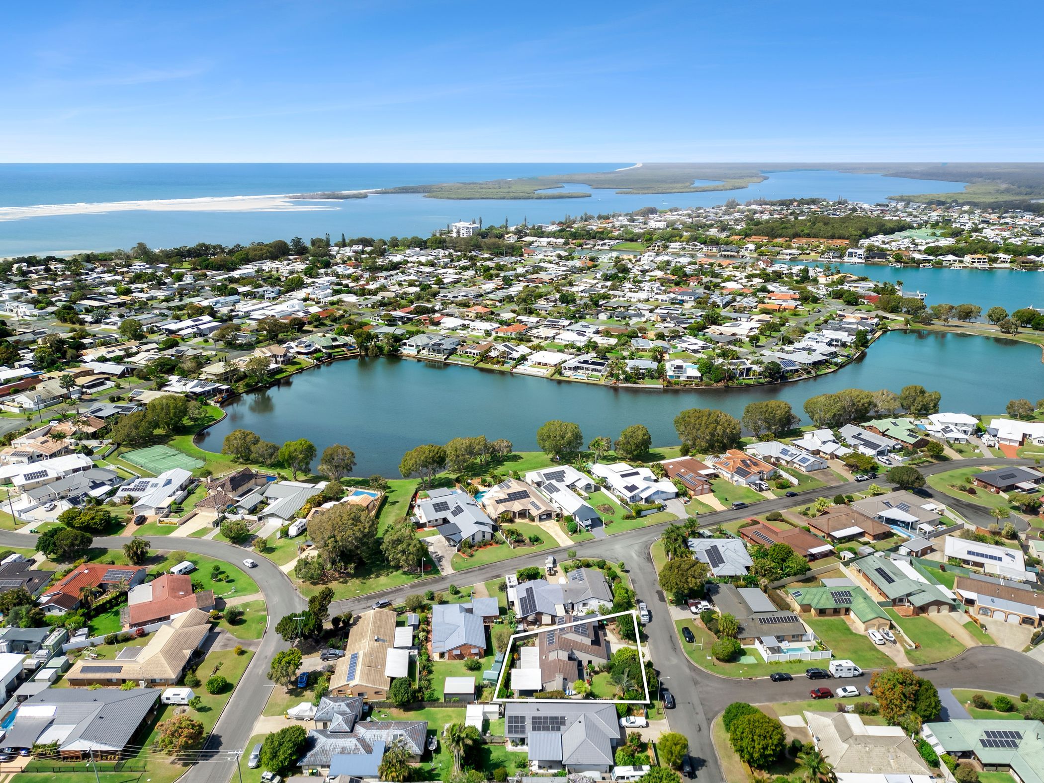 19 Caldwell Street, Golden Beach, QLD 4551