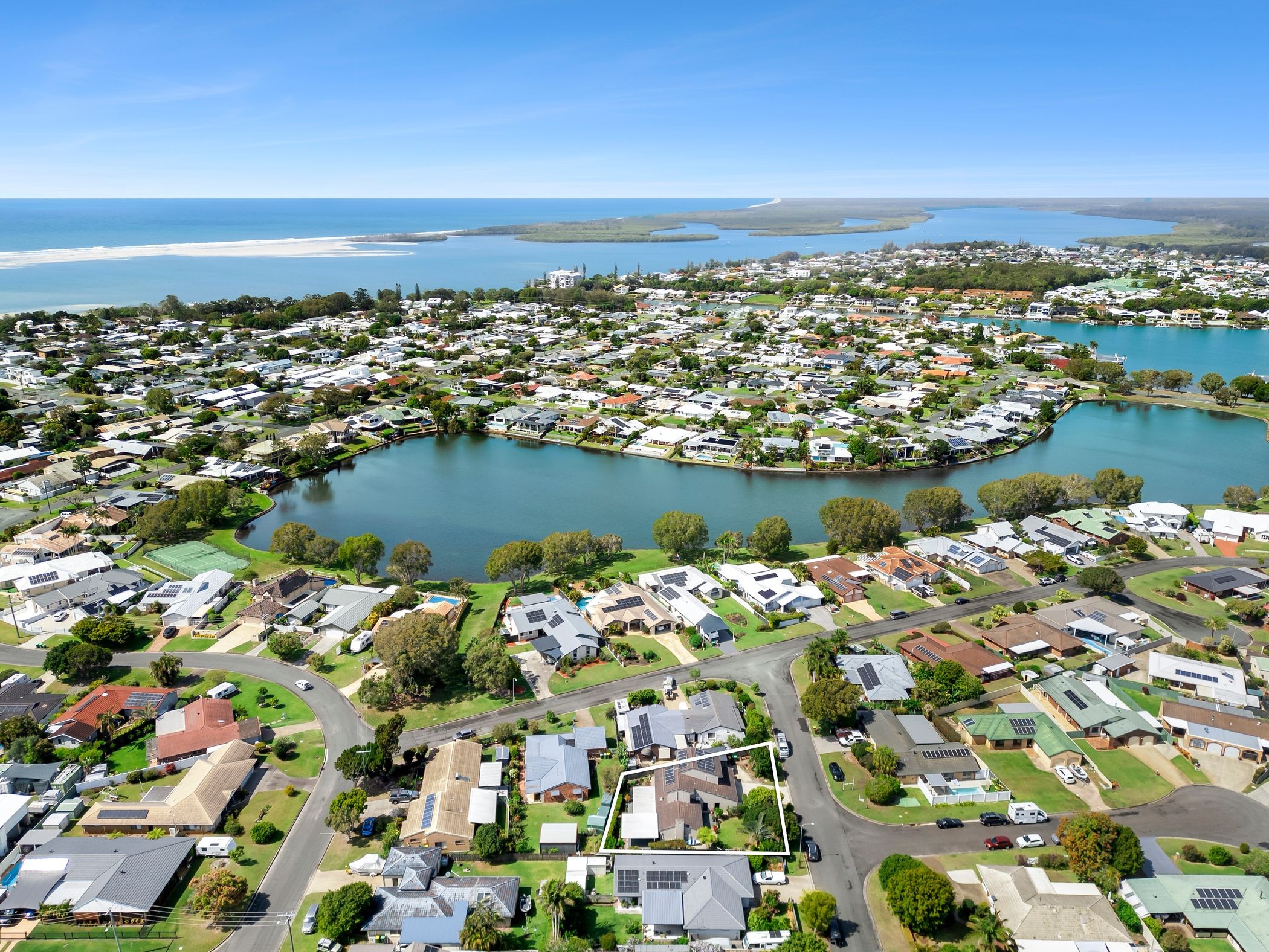 19 Caldwell Street, Golden Beach, QLD 4551