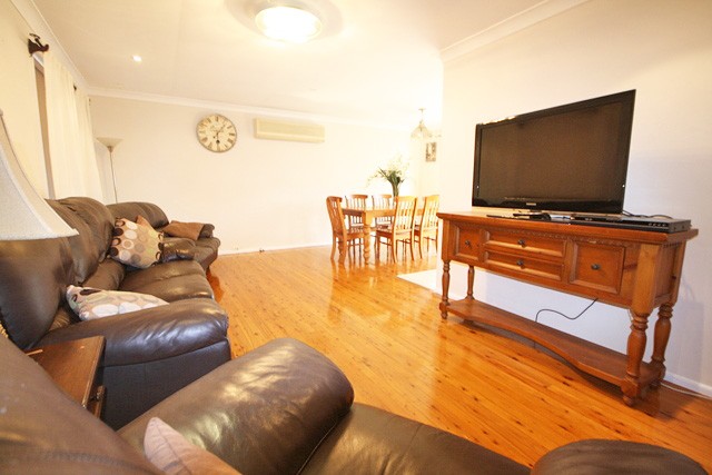 26 Clifford Crescent, Ingleburn, NSW 2565