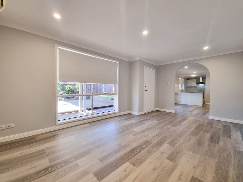 40 Cleopatra Drive, Rosemeadow, NSW 2560