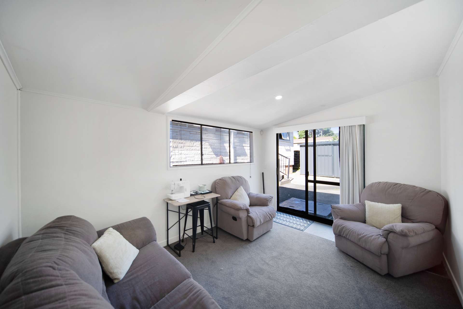 21 Staverton Crescent photo 21
