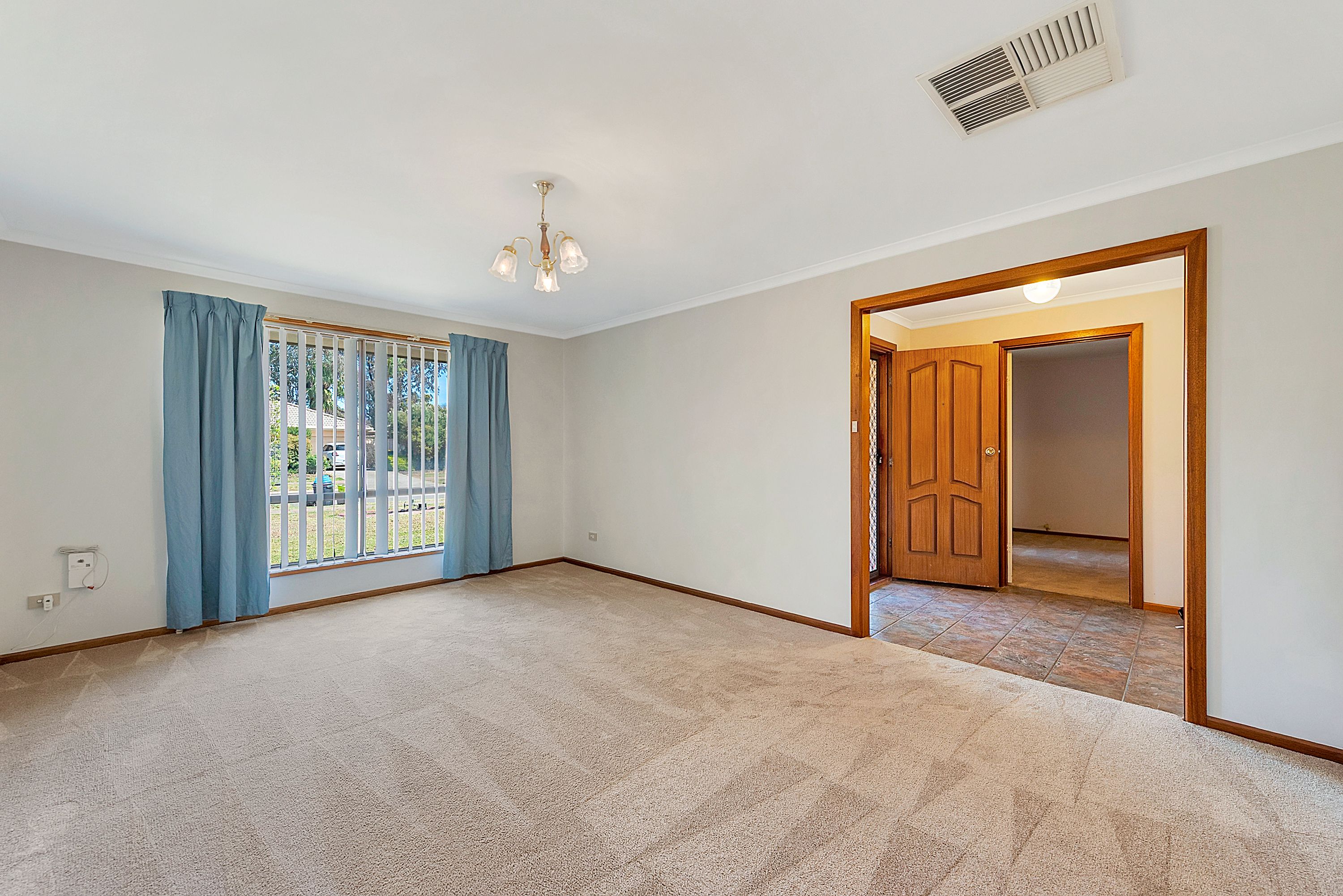 15 Bogota Crescent — photo 13 of 13