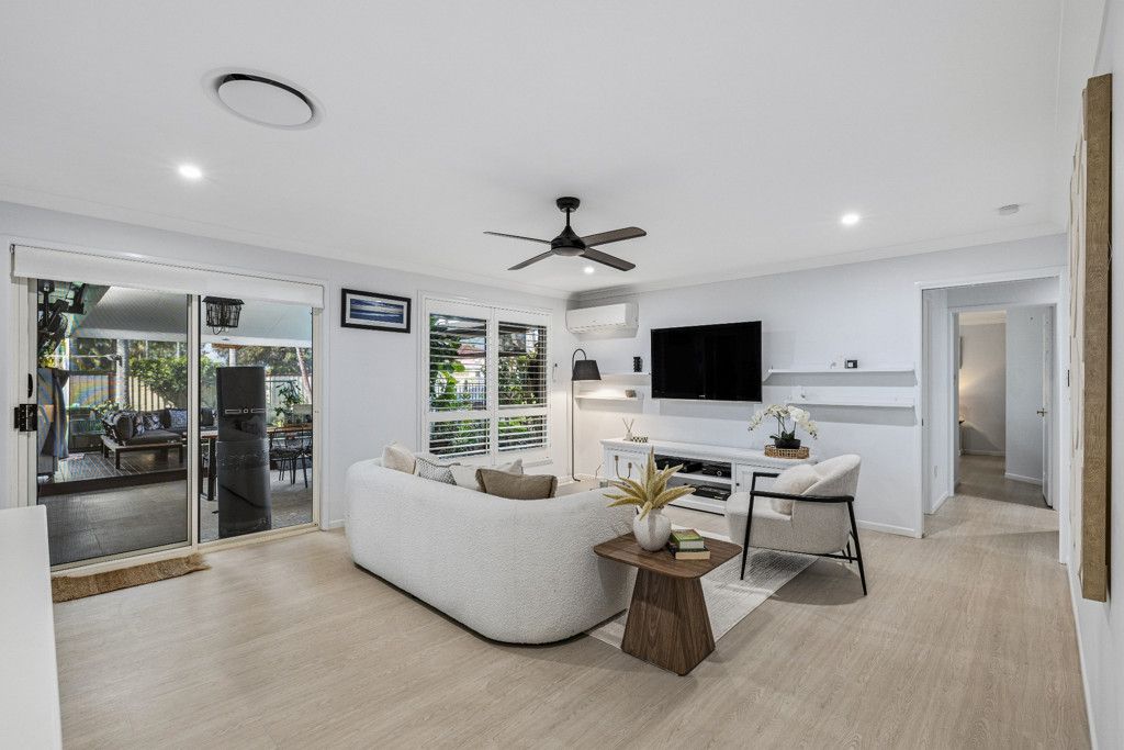 2 Lyrebird Street — photo 13 of 23