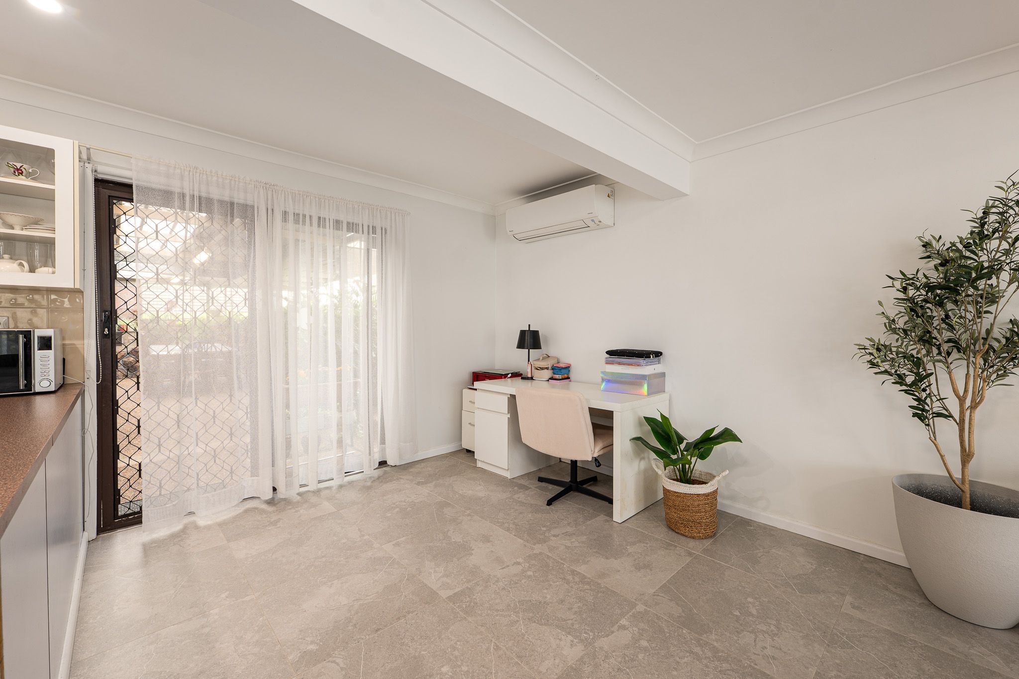 54 Adelaide Street — photo 10 of 30