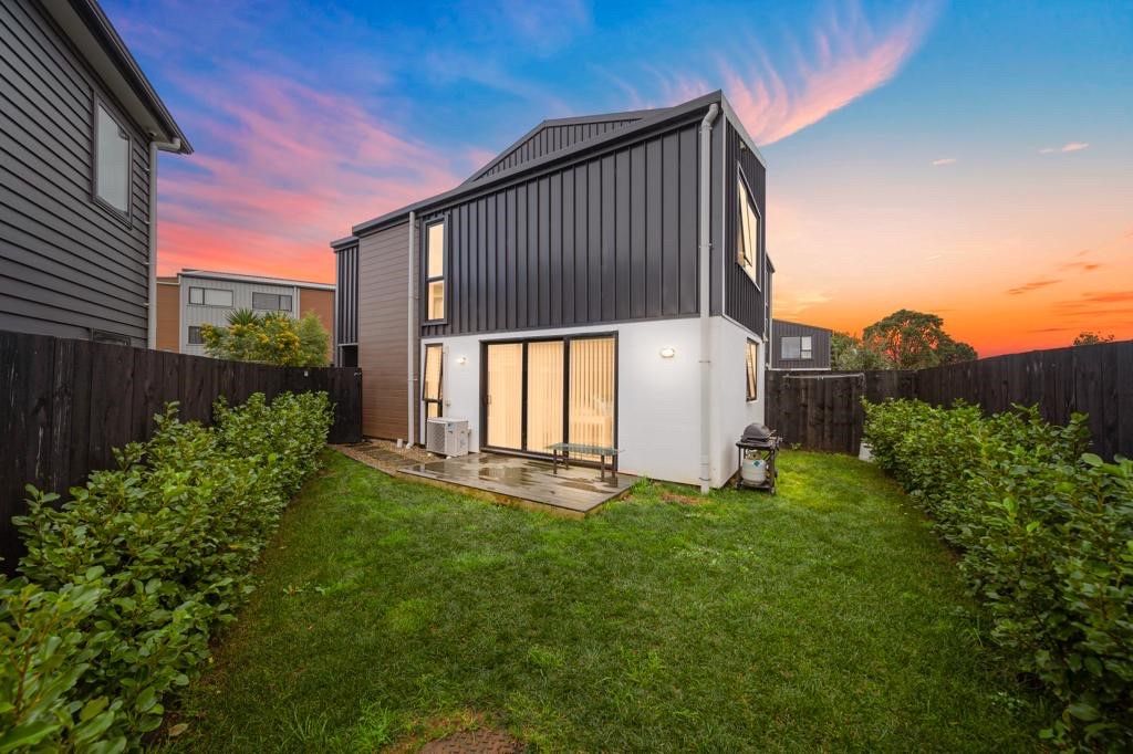 49 Marumaru Lane, Manurewa, Manukau City