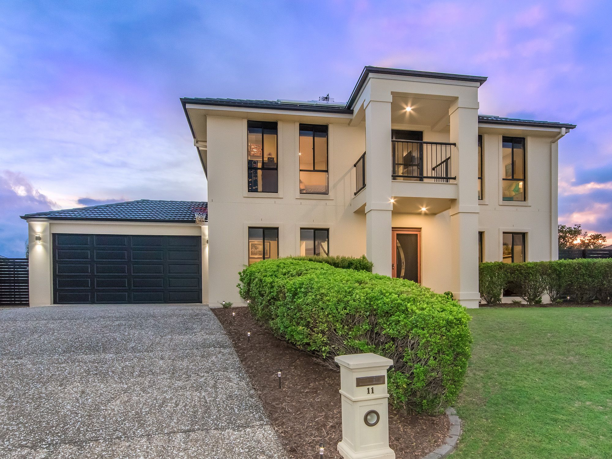 11 Villanova Avenue, Oxenford QLD 4210