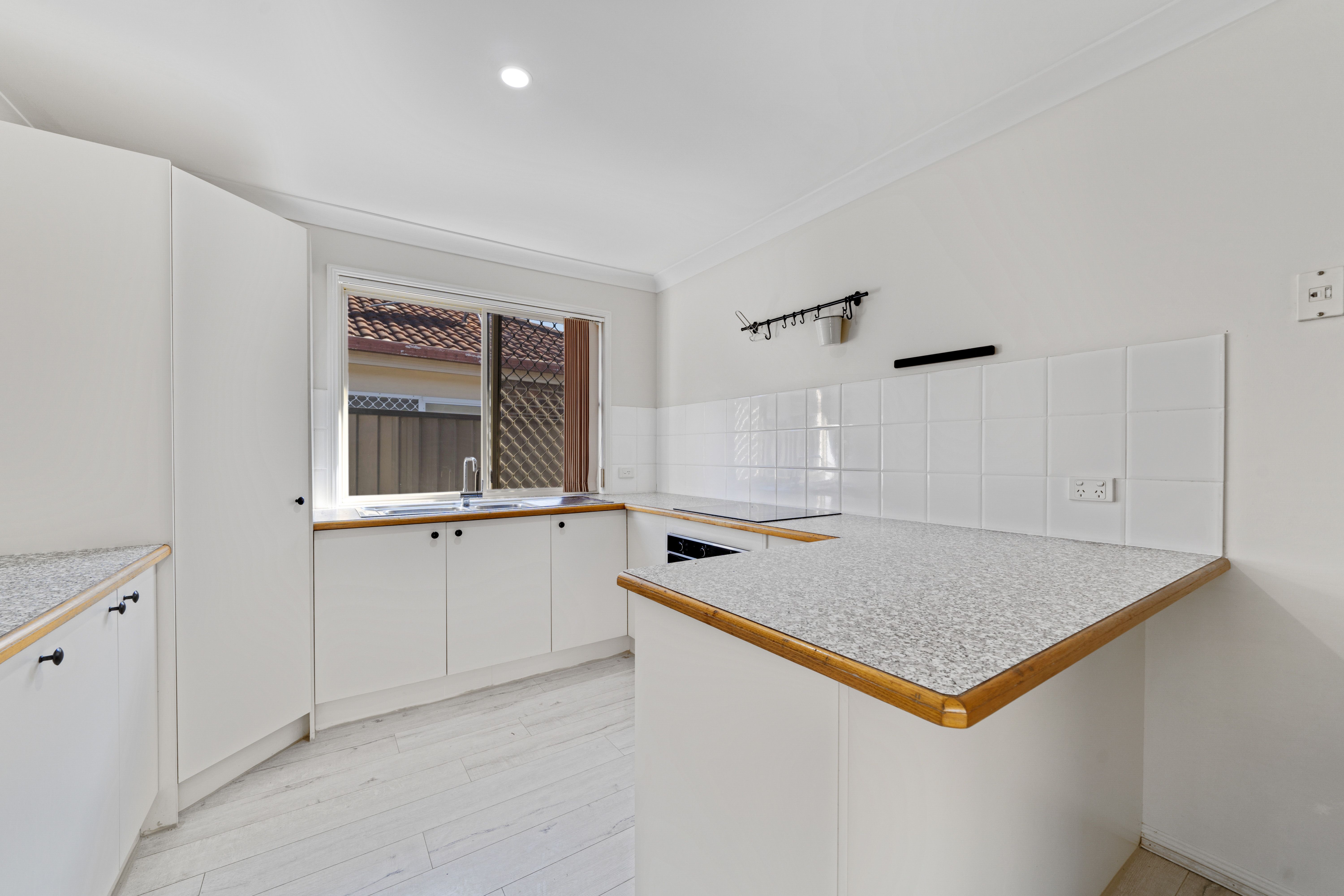 4 Jonath Court, Edens Landing, QLD 4207