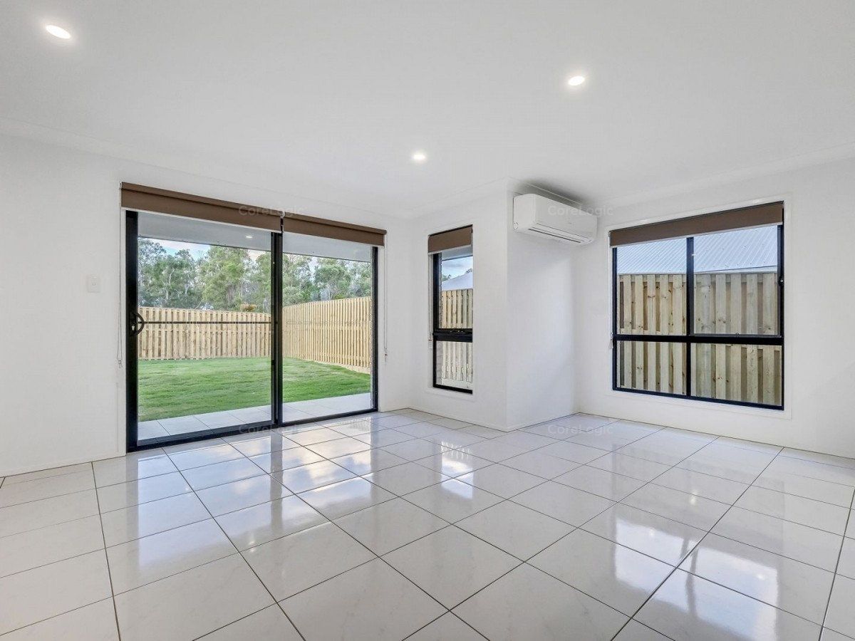 27 Flint Place, Park Ridge, QLD 4125