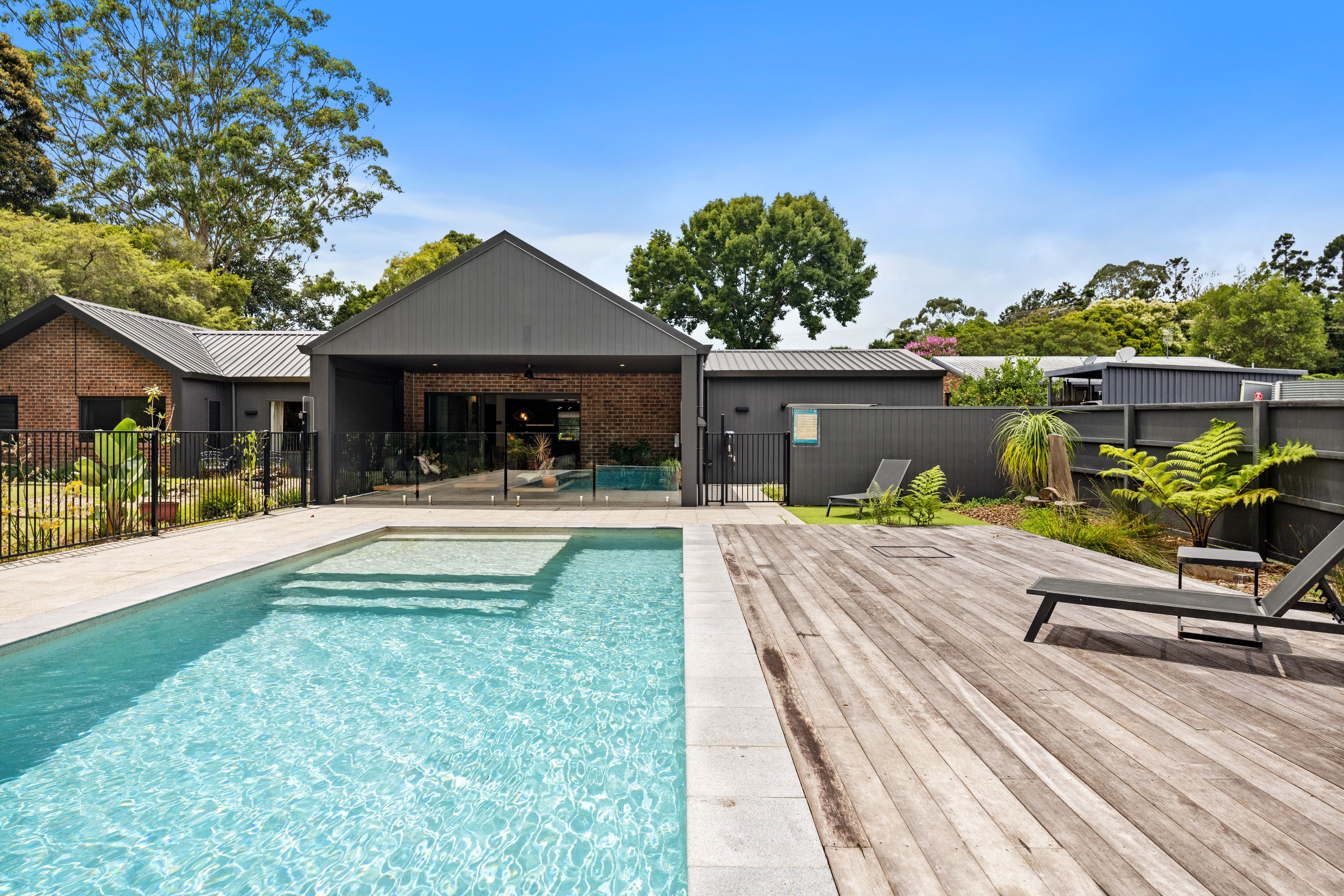 45 Mary Cairncross Avenue — photo 18 of 30