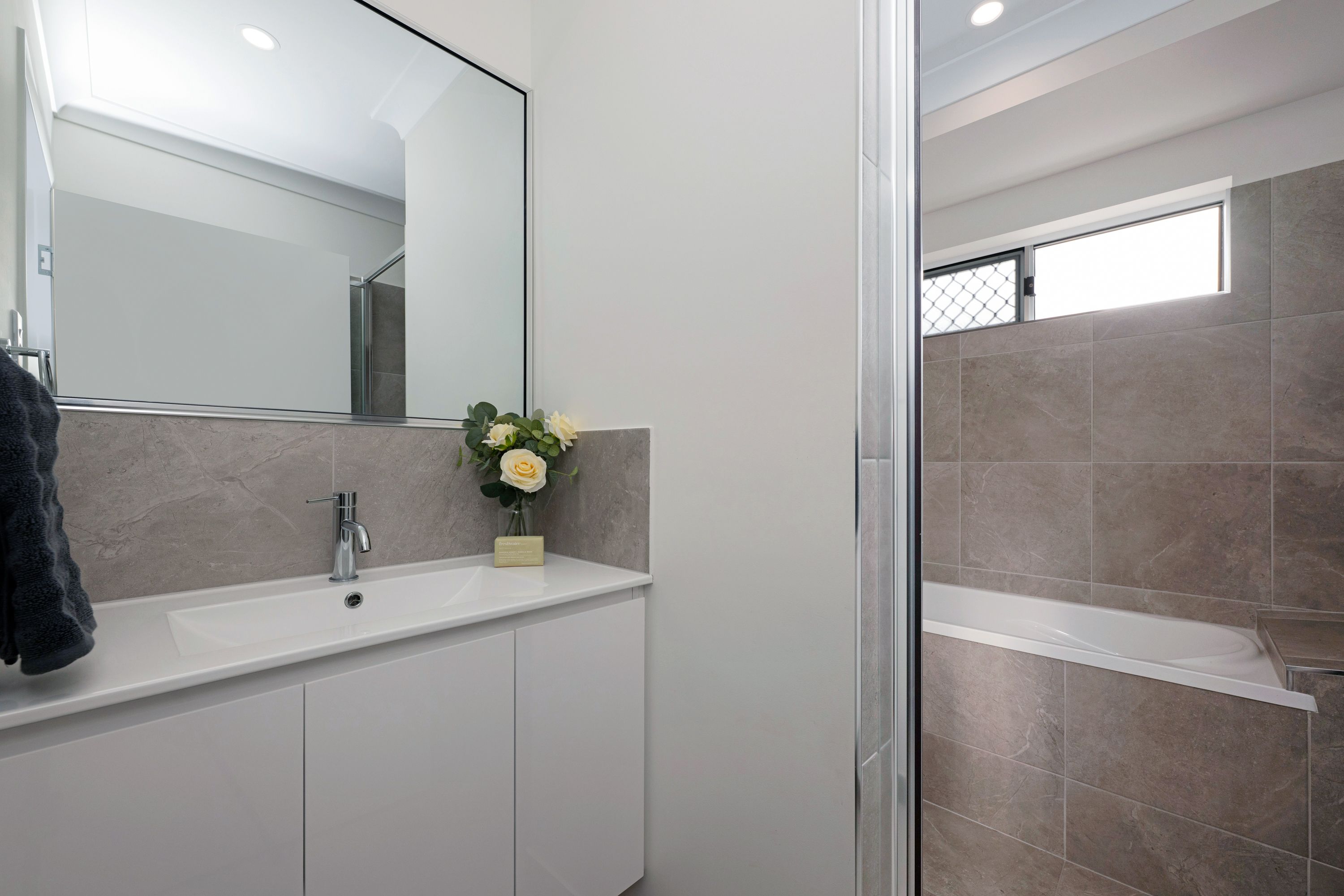 35 Liriope Crescent — photo 11 of 20