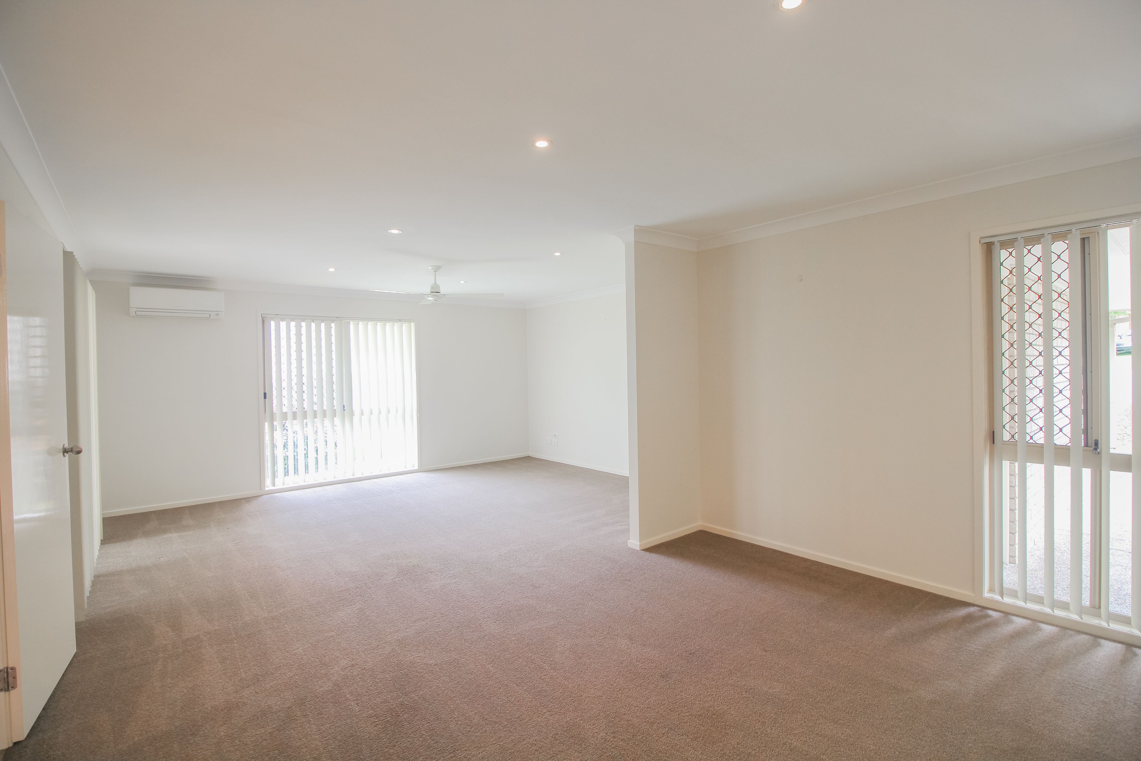 Flinders View, QLD 4305