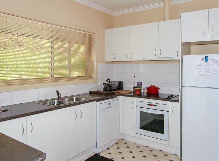 37 Playne Street, Heathcote, VIC 3523