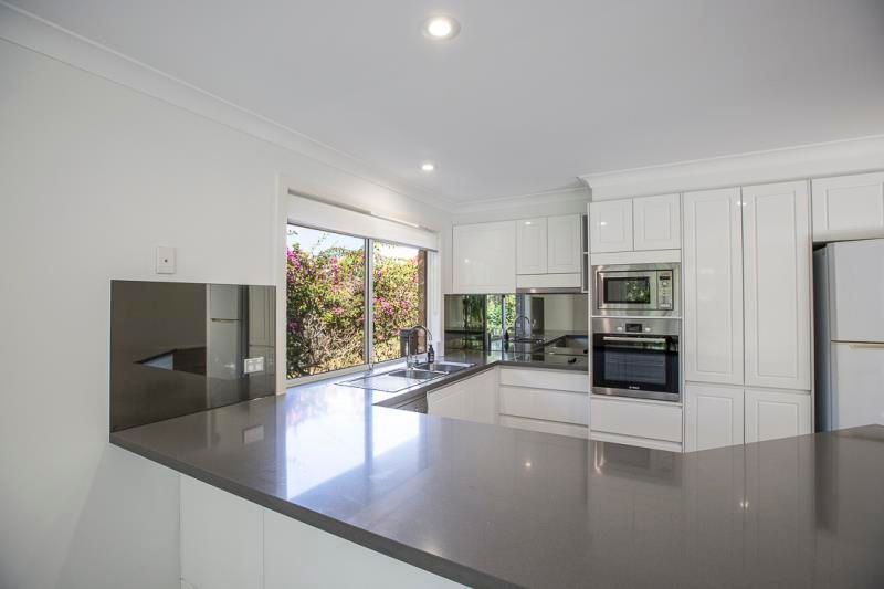 32 Ballybunion Drive, Parkwood, QLD 4214