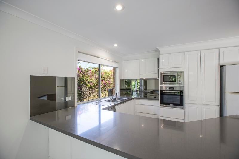 32 Ballybunion Drive, Parkwood, QLD 4214