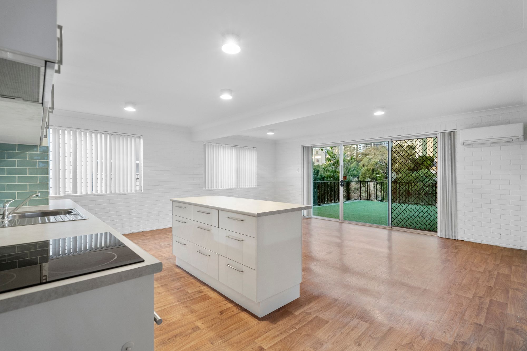 4/52 Paradise Island, Surfers Paradise, QLD 4217