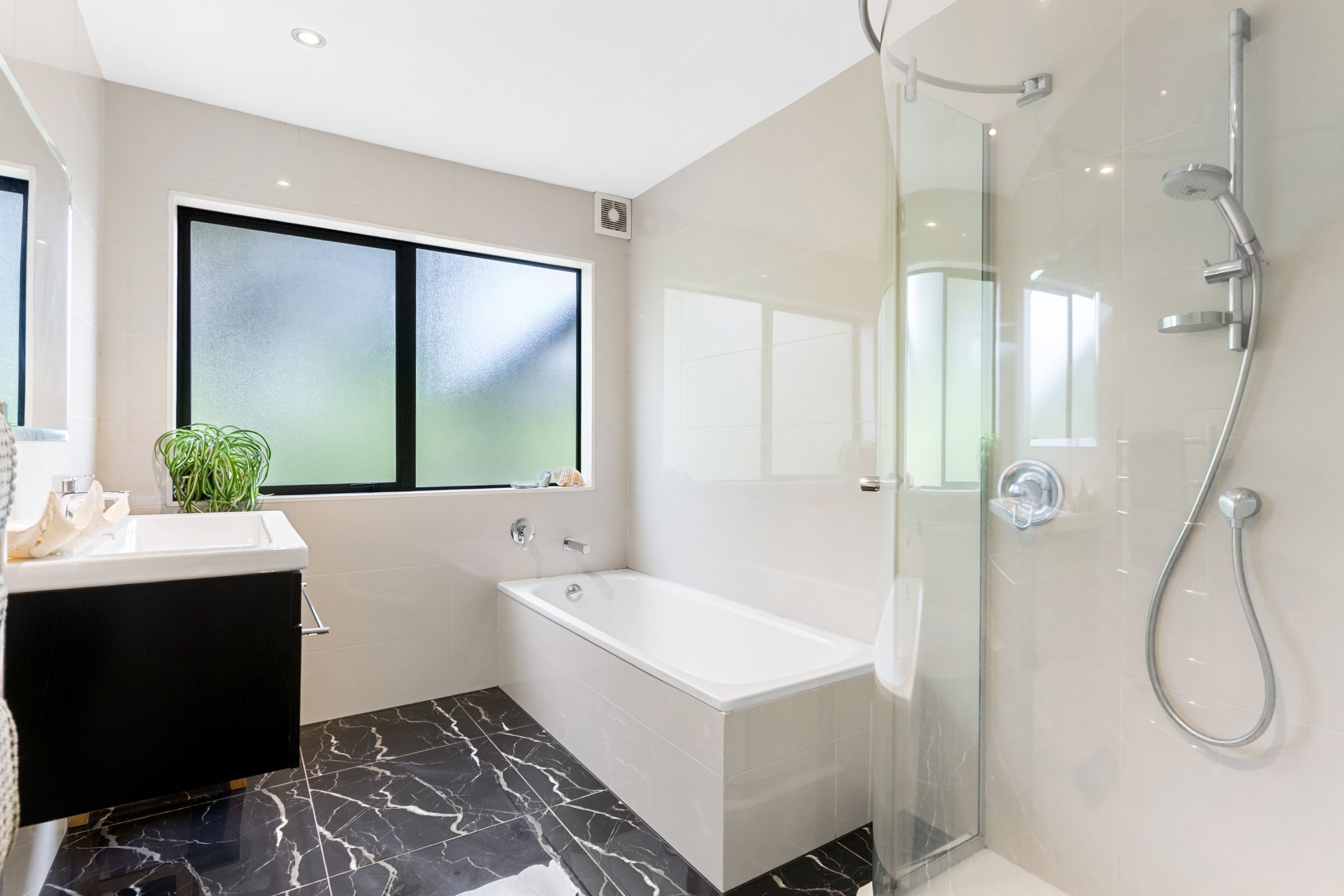 197 Forest Hill Road, Waiatarua, Waitakere City