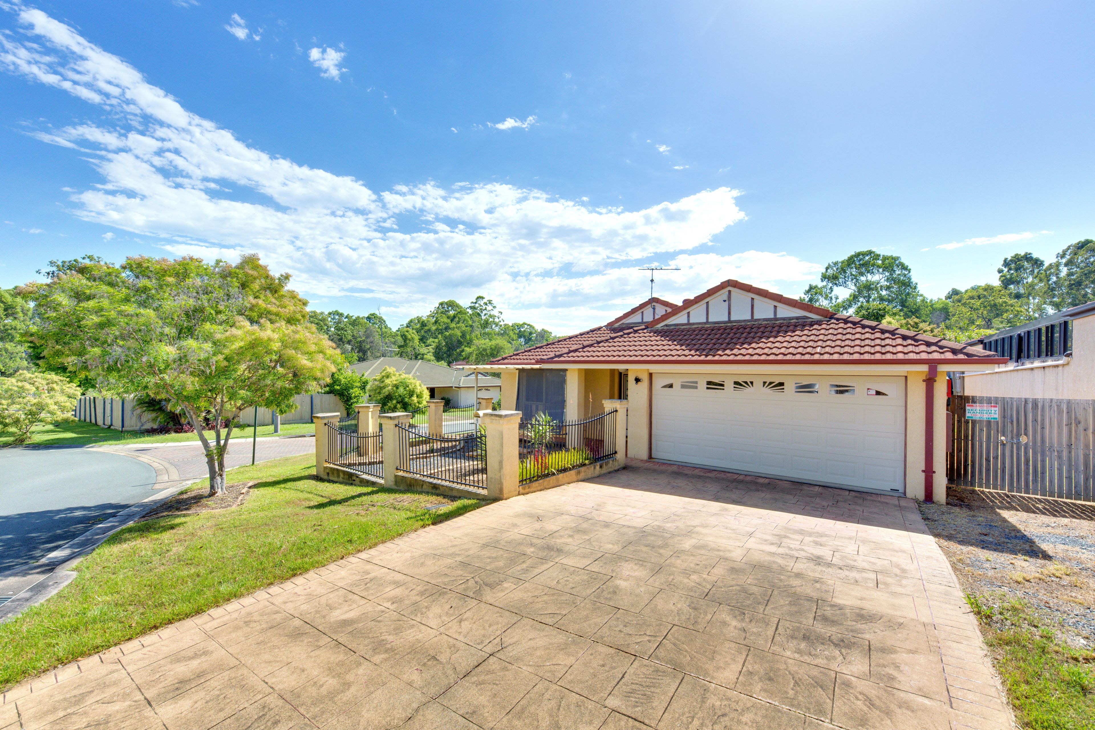 1 Warrego Place, Forest Lake, QLD 4078