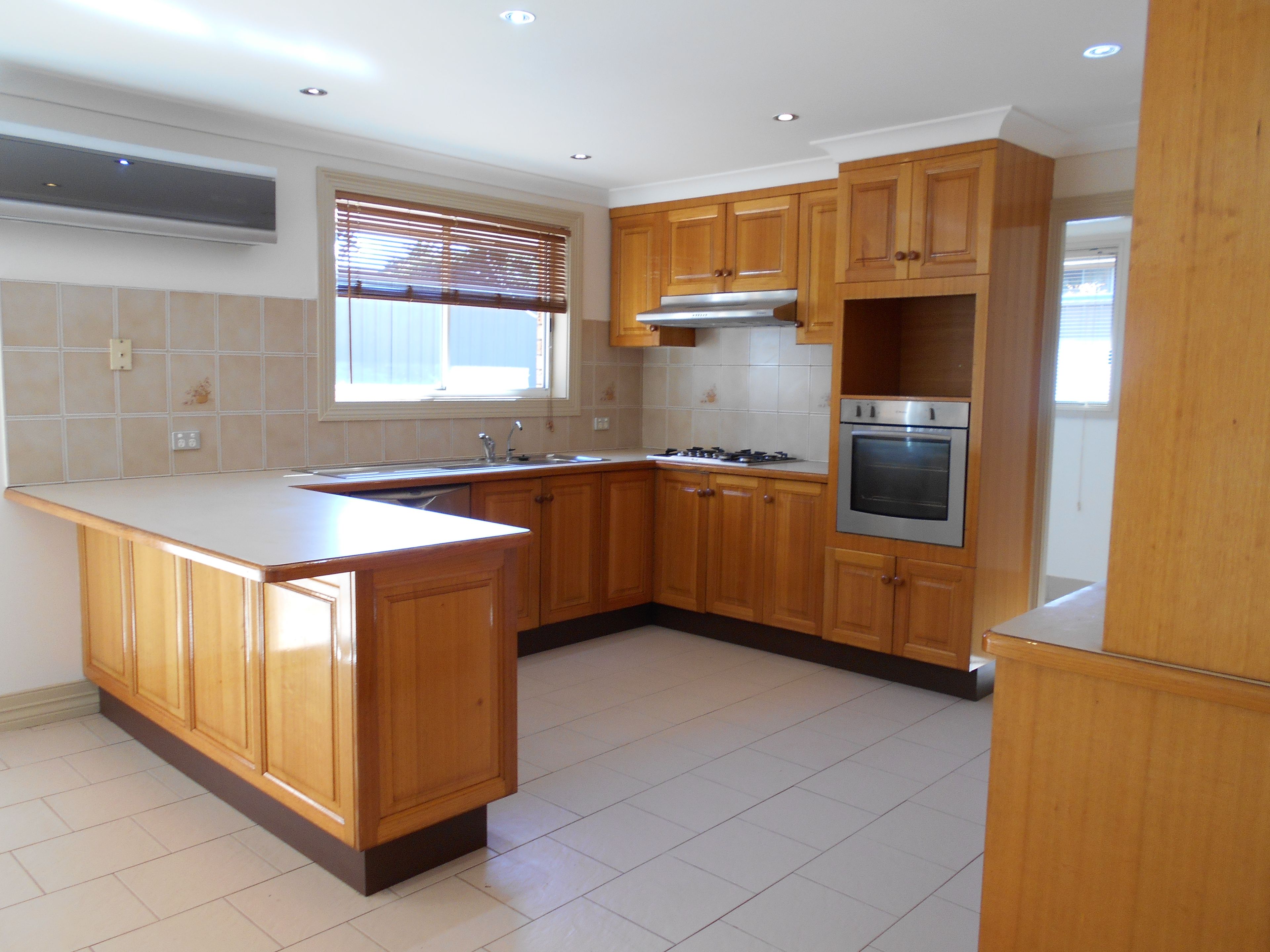 40 Restwell Road, Bossley Park, NSW 2176
