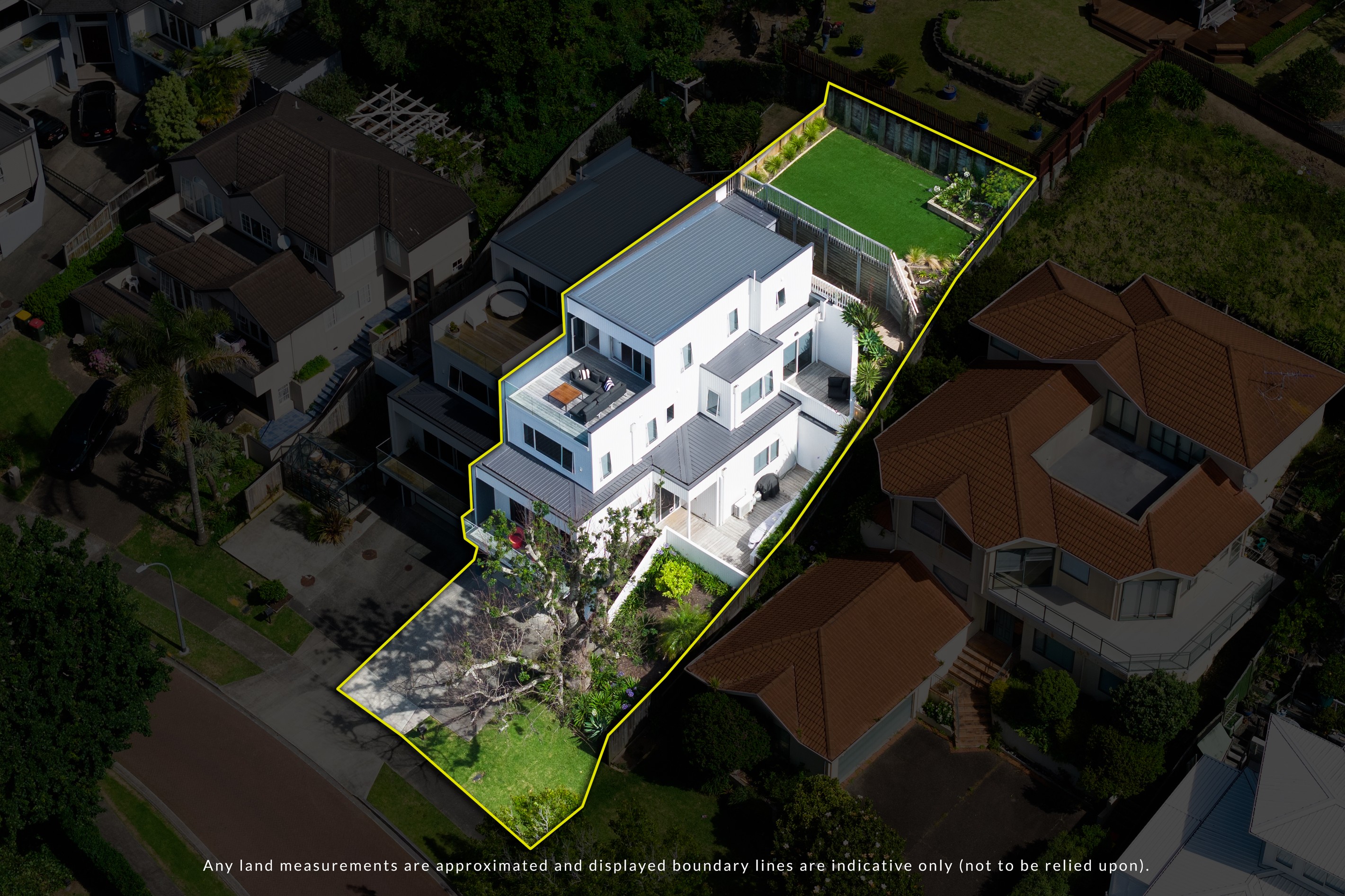 20B Oakwood Grove, Eastern Beach, Manukau City