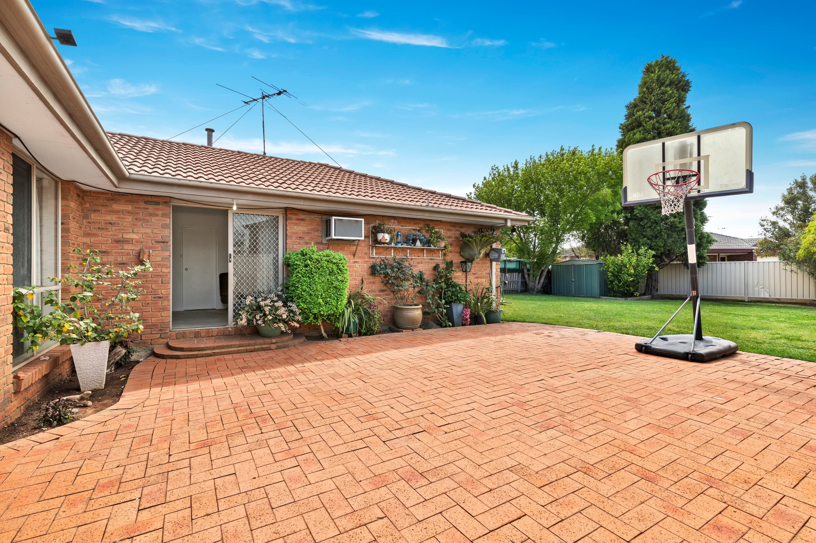 32 Mossman Crescent, Lalor, VIC 3075