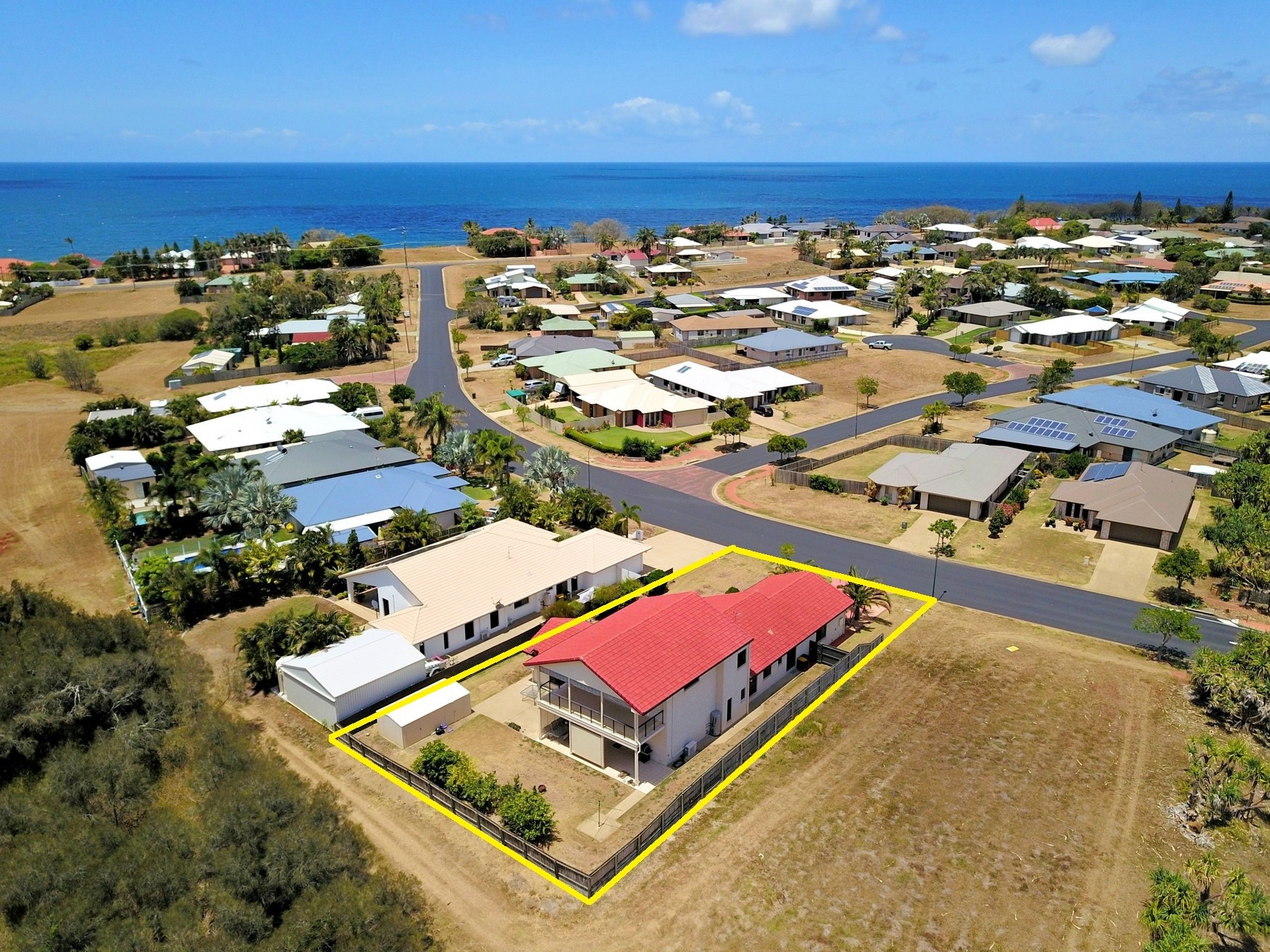 24 Bisdee Street, Coral Cove, QLD 4670