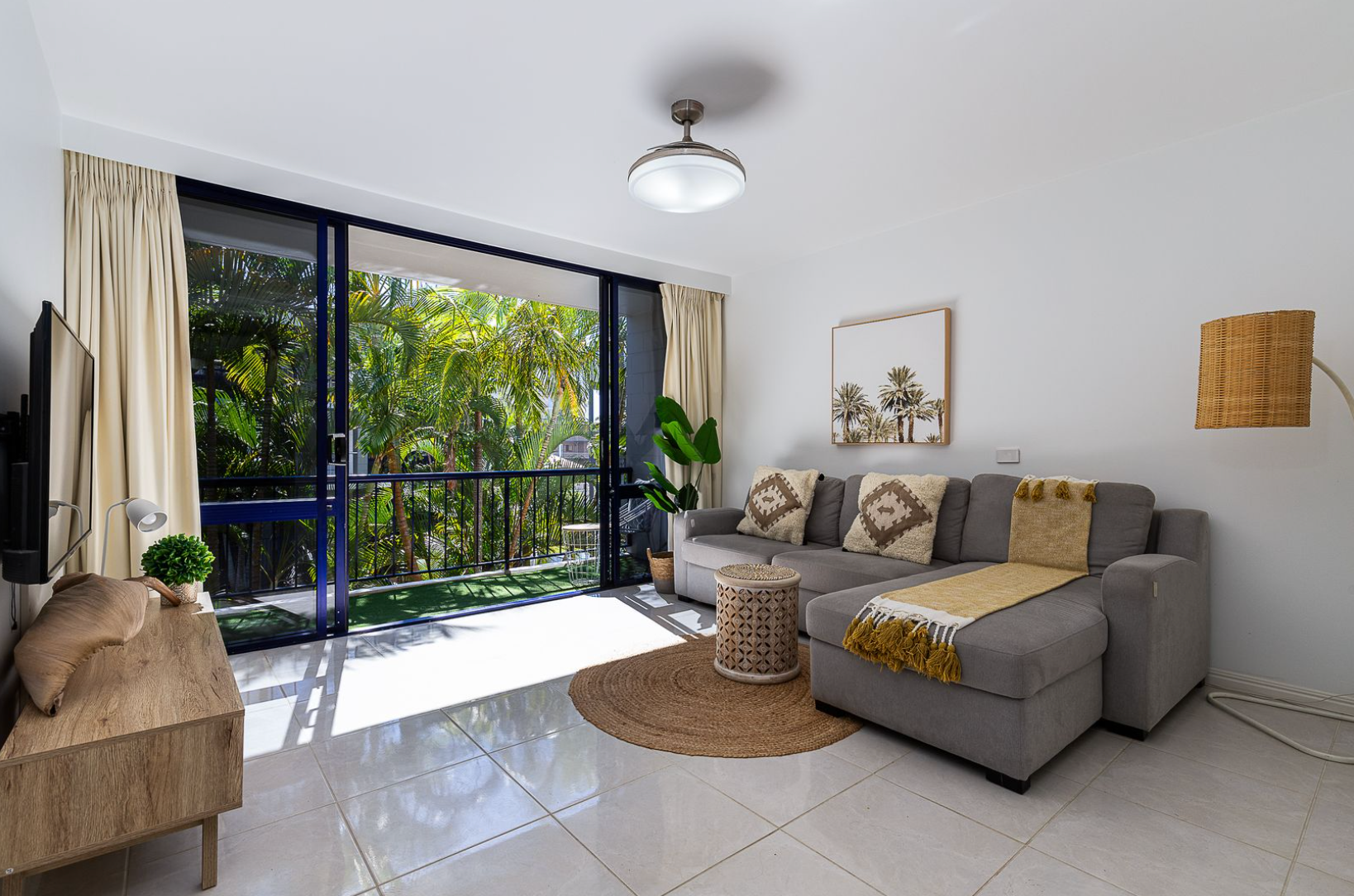 31/2877 Gold Coast Highway, Surfers Paradise, QLD 4217