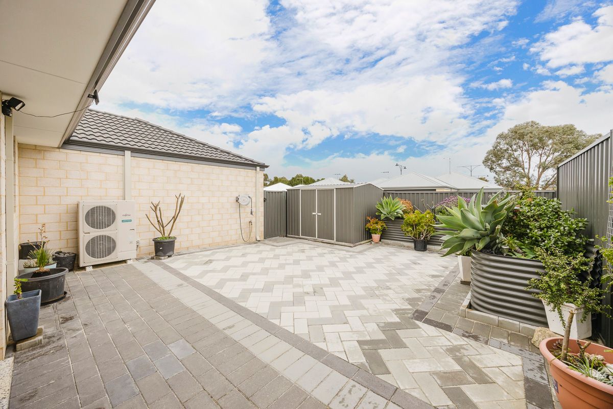 24 Lofter Way — photo 15 of 17