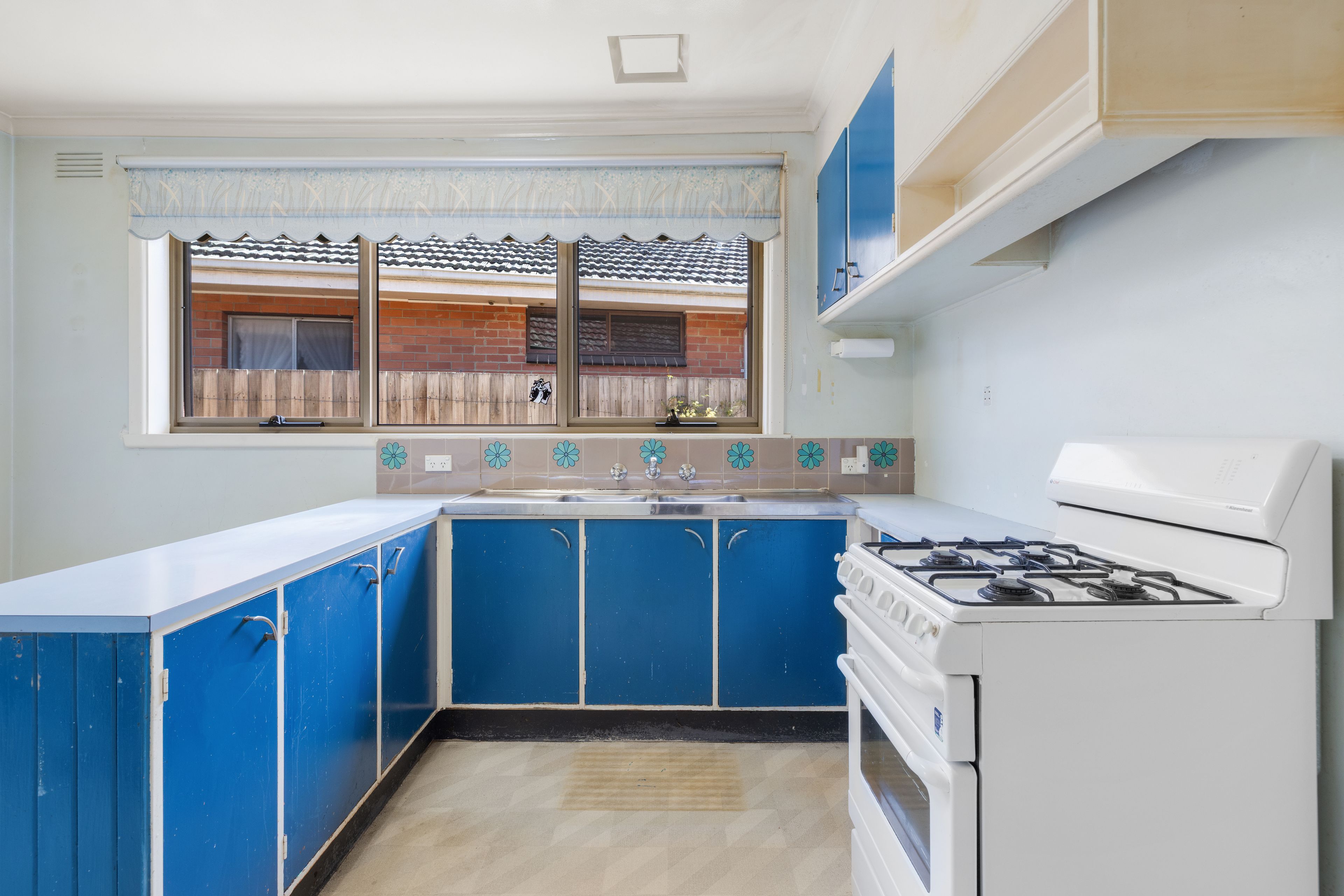 21 Freda Avenue — photo 6 of 17
