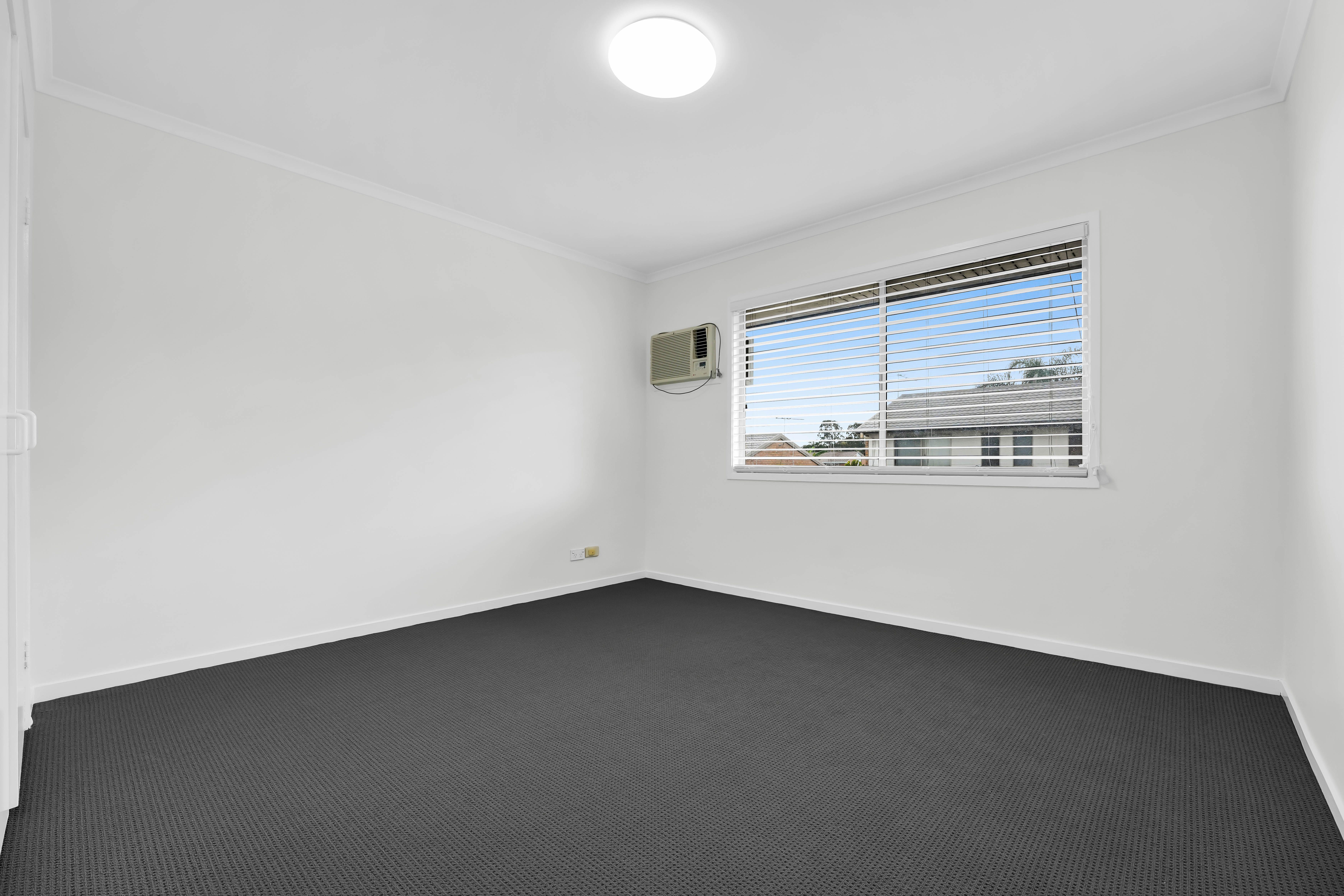 2/100 Smith Road — photo 7 of 27