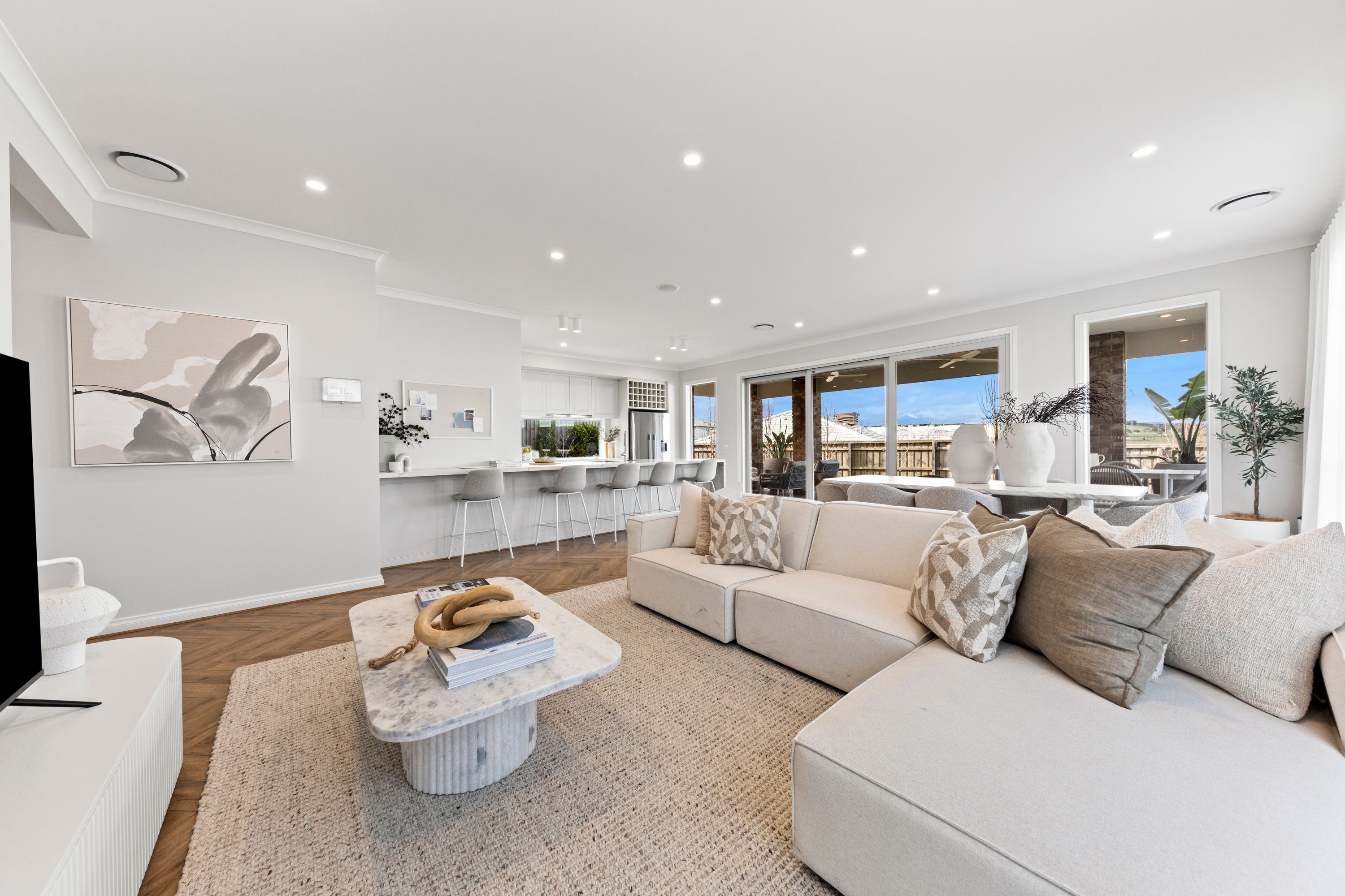 58 Apsley Parkway — photo 6 of 30
