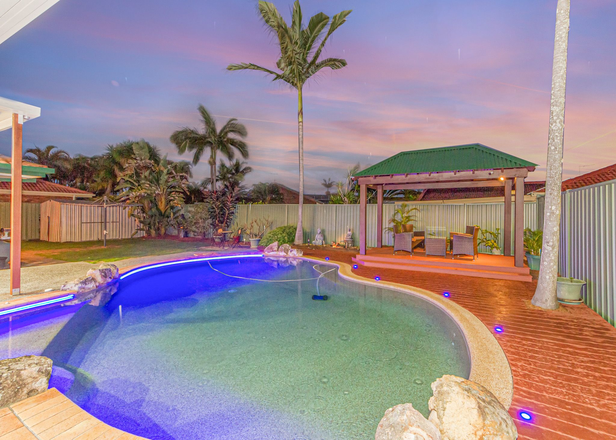 18 Honeywood Court, Burleigh Waters, QLD 4220