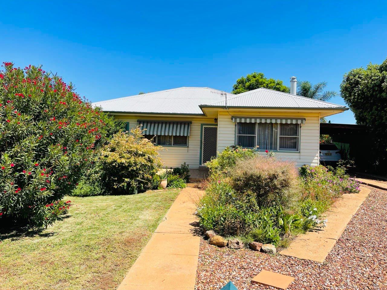10 Bright Street — photo from Ray White Parkes