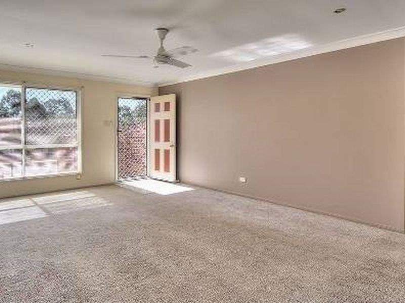138 Lamberth Road, Regents Park, QLD 4118