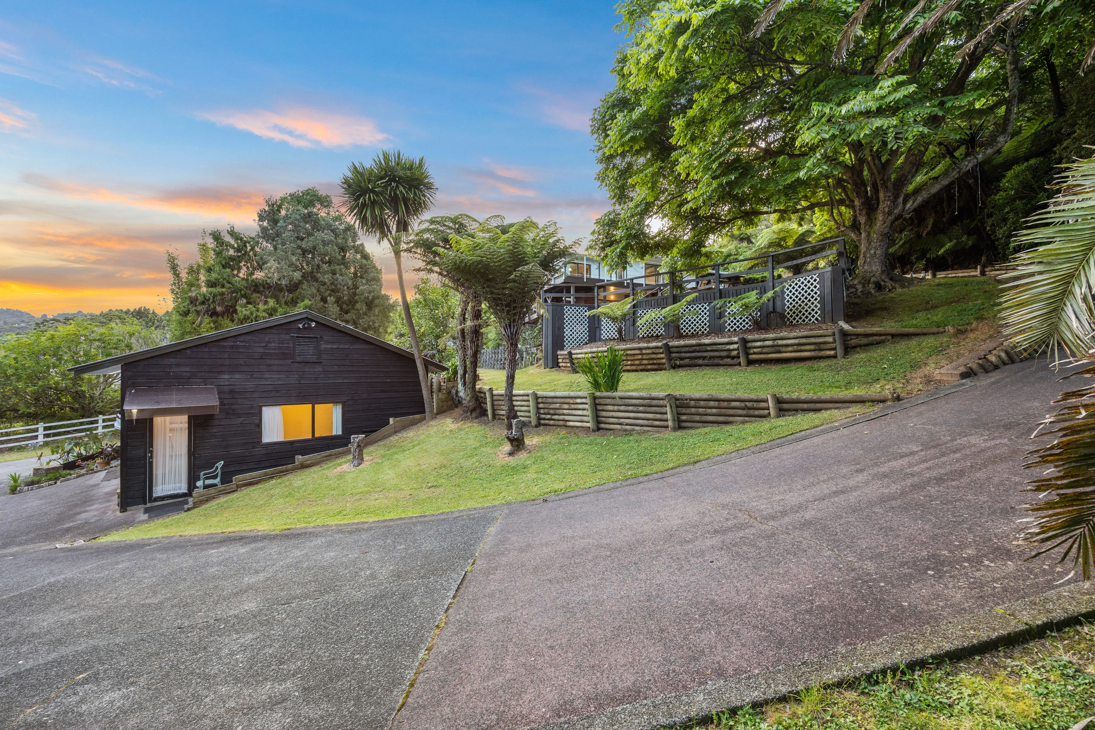 274 Forest Hill Road, Waiatarua, Waitakere City