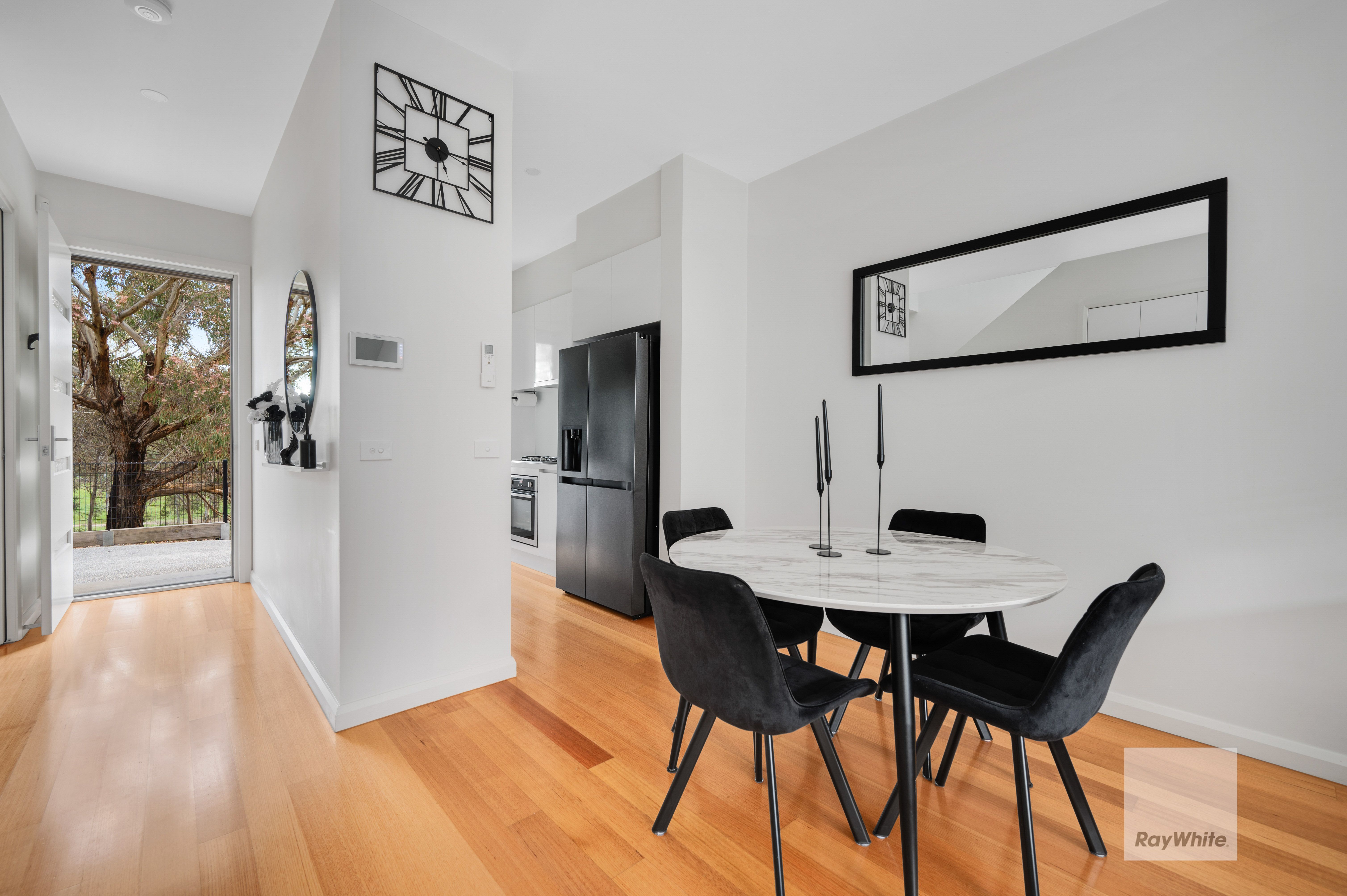 4/16 Riddell Street — photo 4 of 22