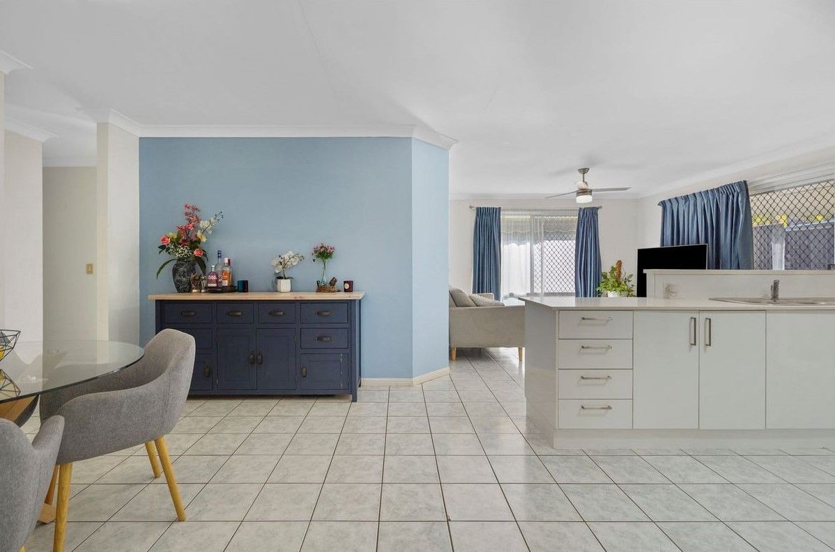 69 St James Street — photo 5 of 14
