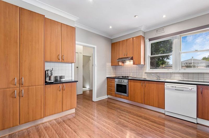320 Warrigal Road, Oakleigh South, VIC 3167