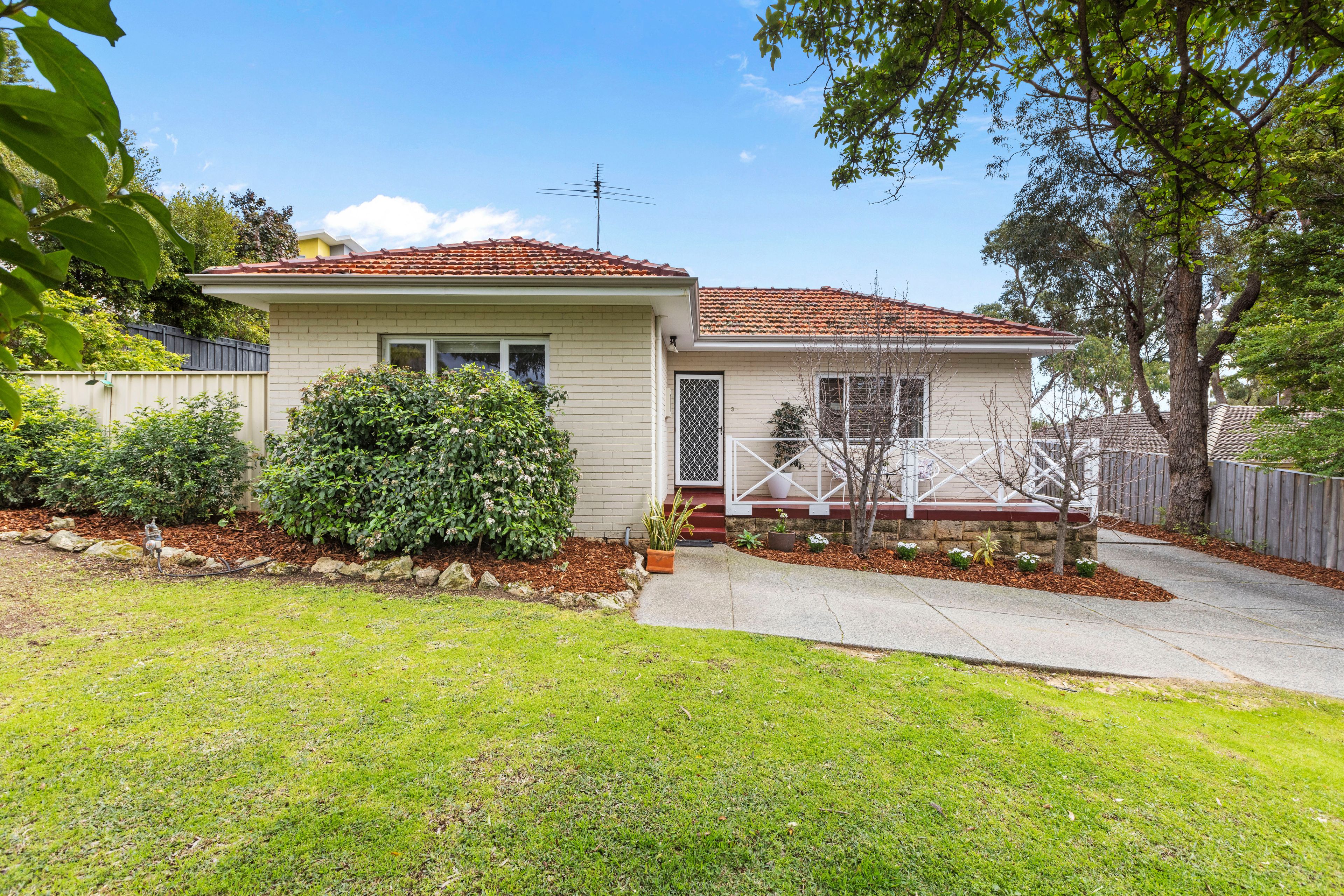 3 Bushey Road, Wembley Downs, WA 6019