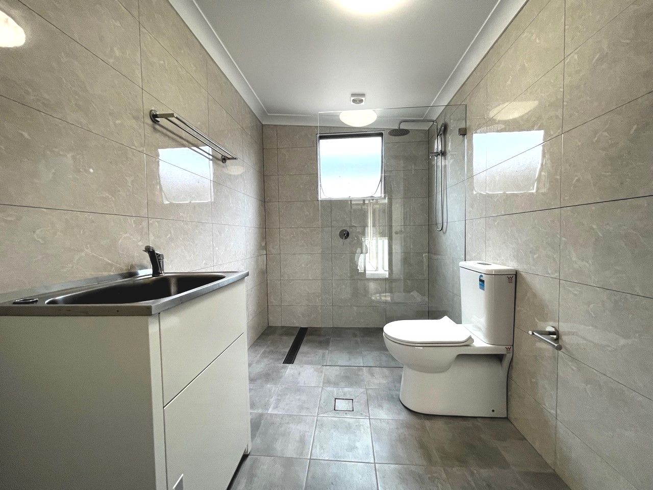 33 Bath Street — photo 7 of 9