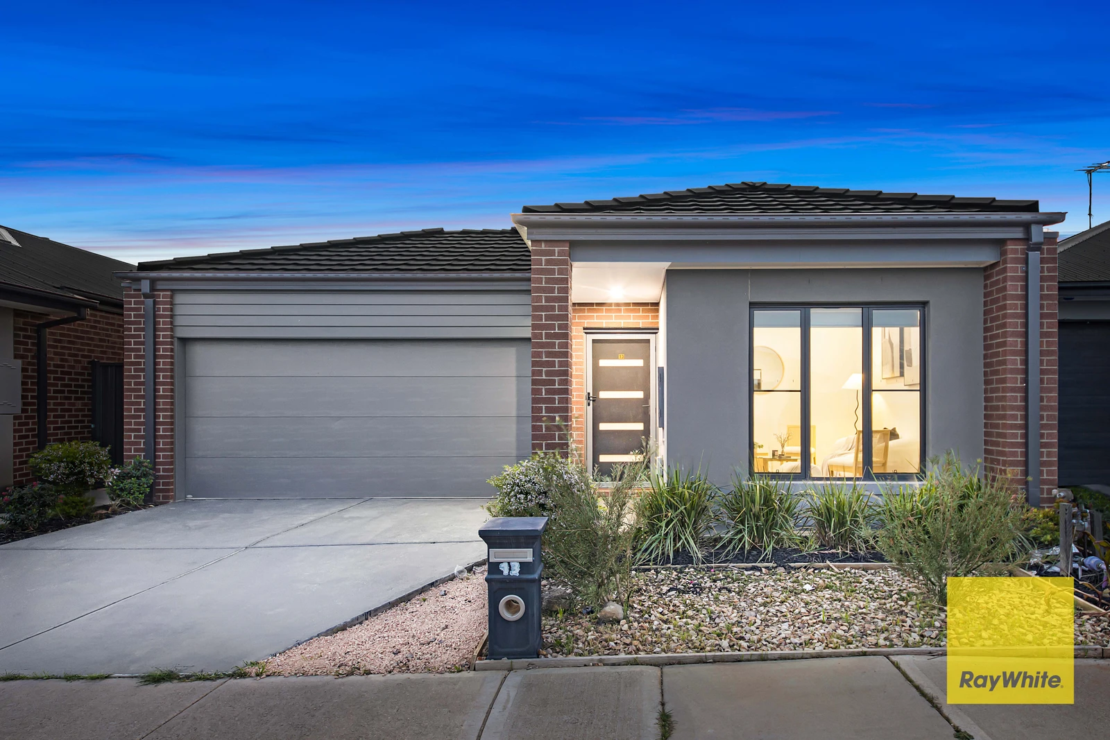 13 Stacey Parade, Mount Cottrell, VIC 3024