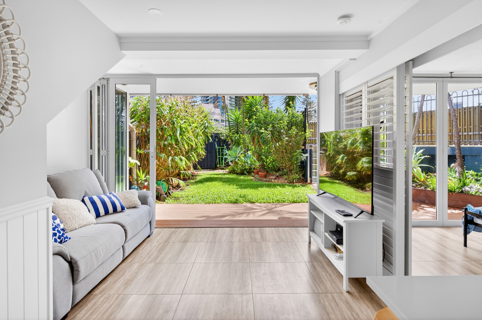 1/19 Fern Street, Surfers Paradise, QLD 4217