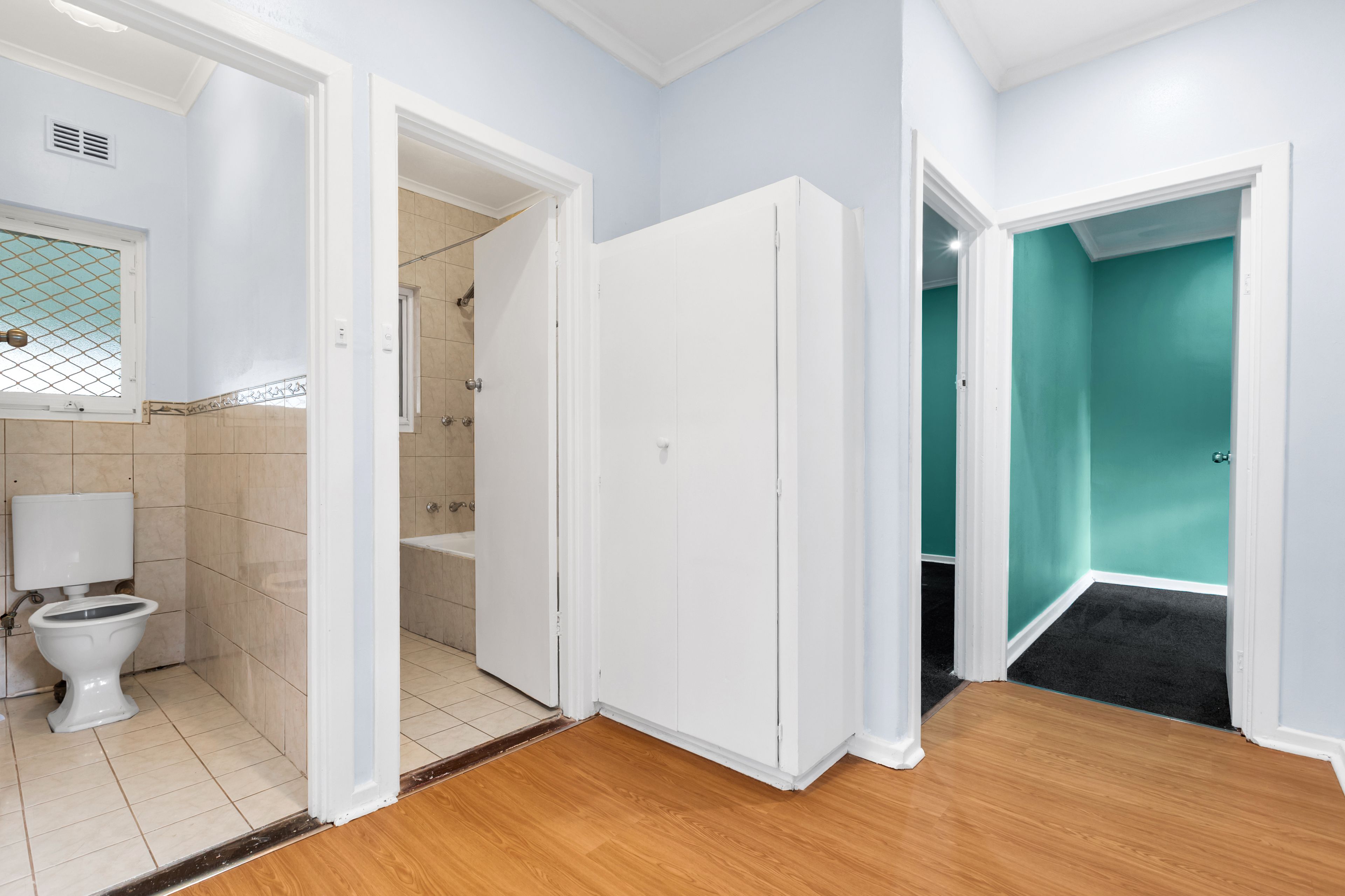 128 Woodford Road — photo 15 of 23
