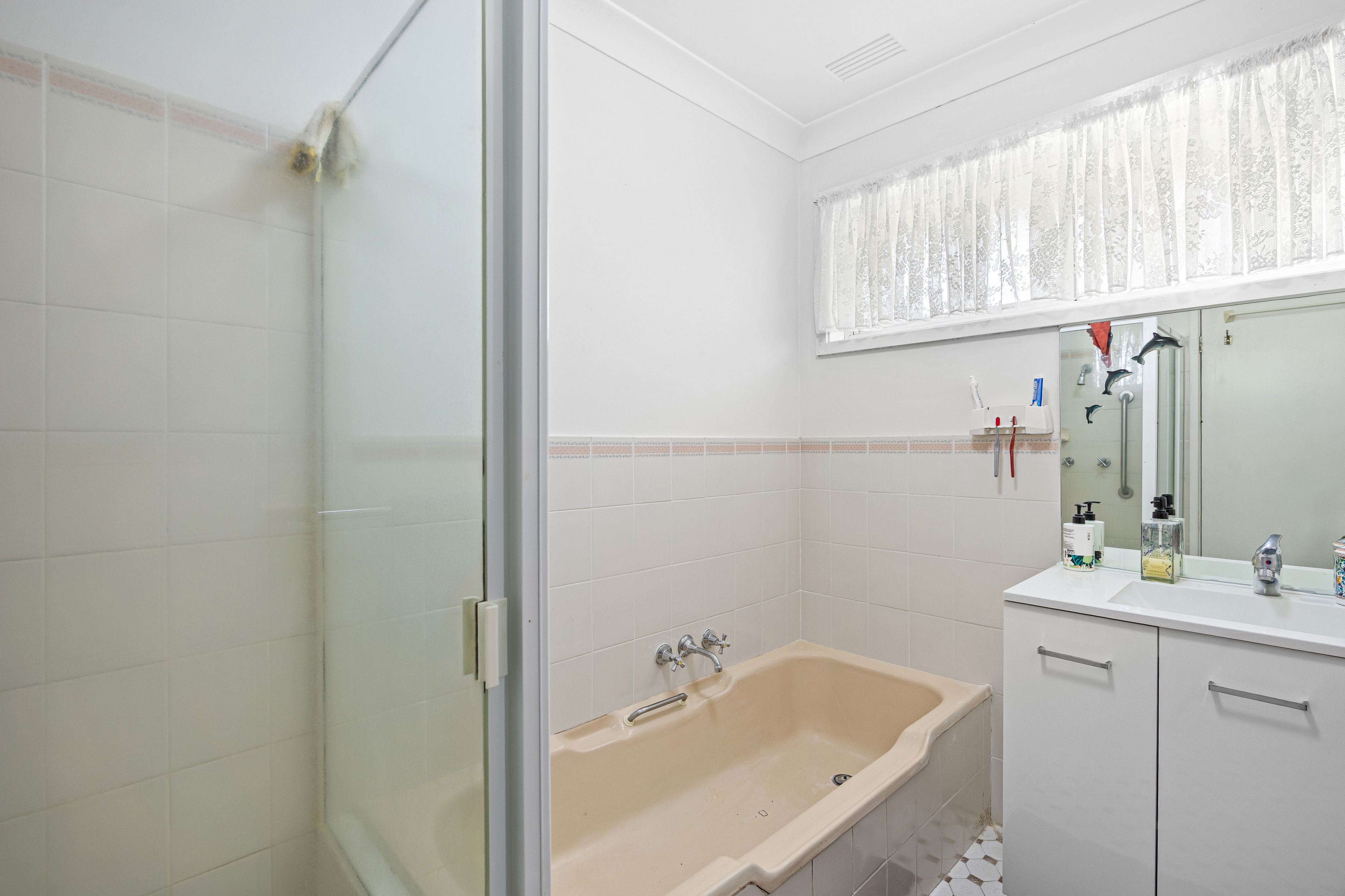 4 McInnes Street — photo 6 of 16