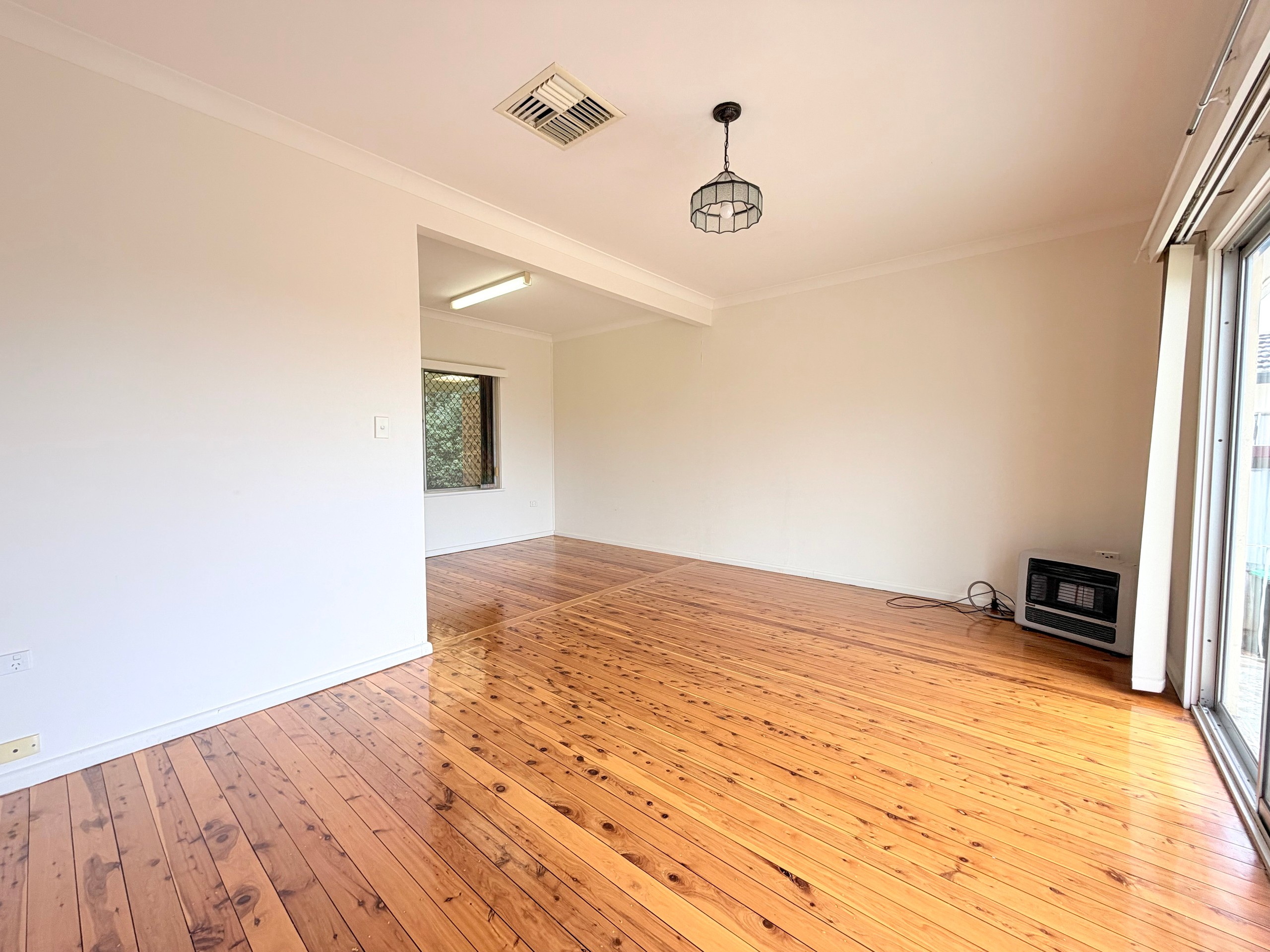 36 Moor Street, Parkes, NSW 2870