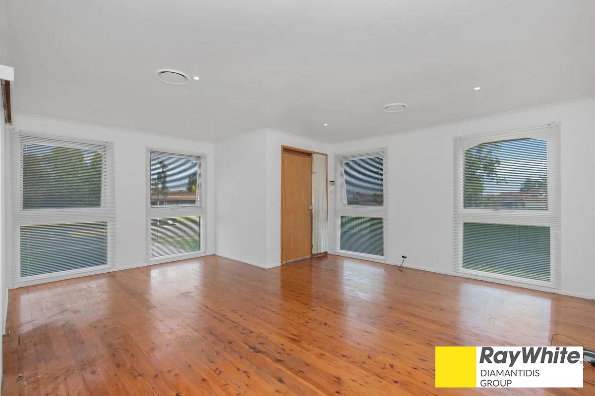 48 Blackwell Avenue, St Clair, NSW 2759